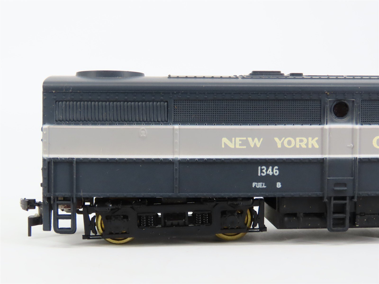HO Scale Train Miniature NYC New York Central FB-1 Diesel Loco #1346 UNPOWERED