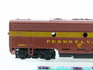 HO Scale Athearn 3006 PRR Pennsylvania F7B Diesel Loco #9832B UNPOWERED