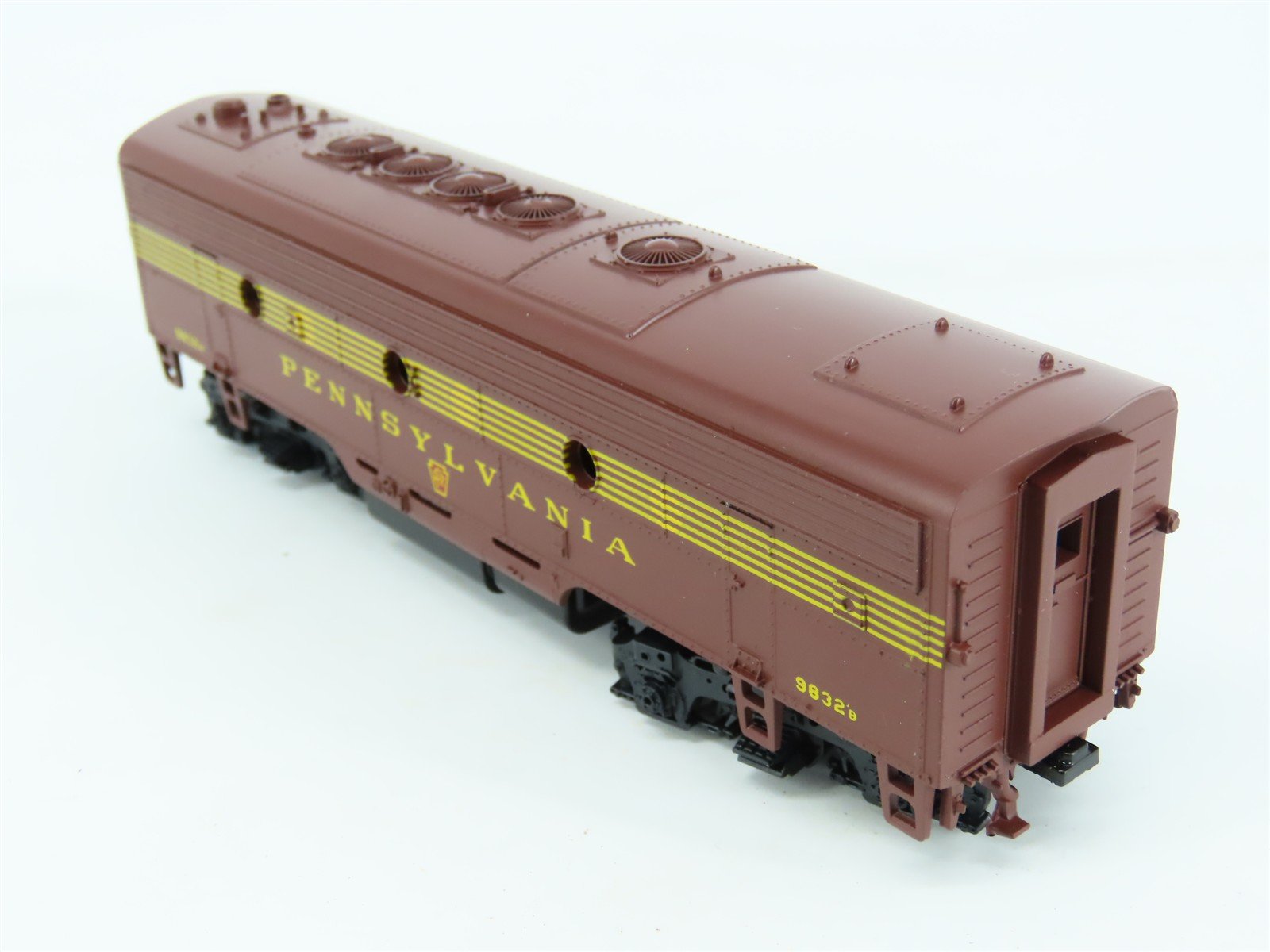 HO Scale Athearn 3006 PRR Pennsylvania F7B Diesel Loco #9832B UNPOWERED
