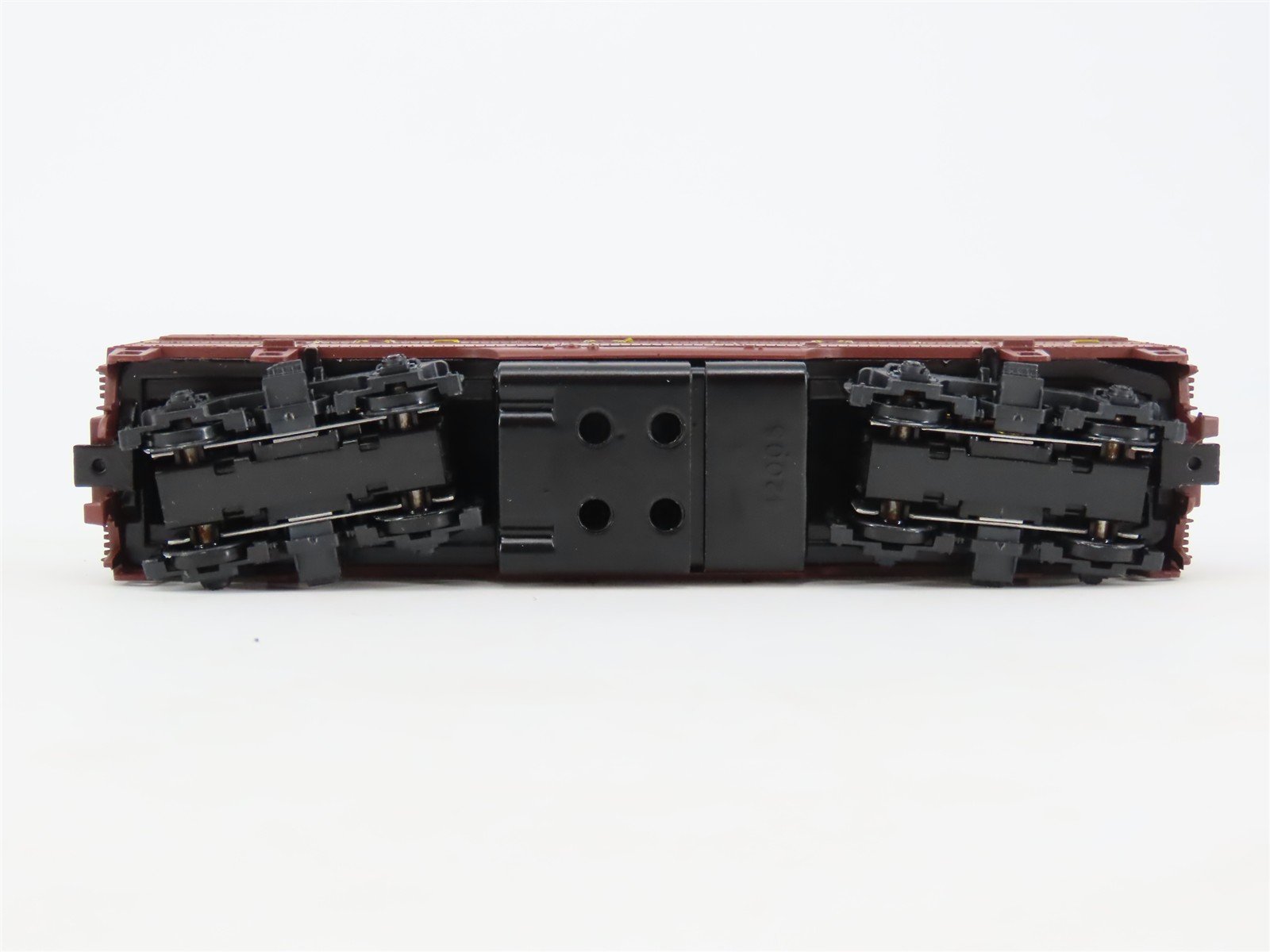 HO Scale Athearn 3006 PRR Pennsylvania F7B Diesel Loco #9832B UNPOWERED