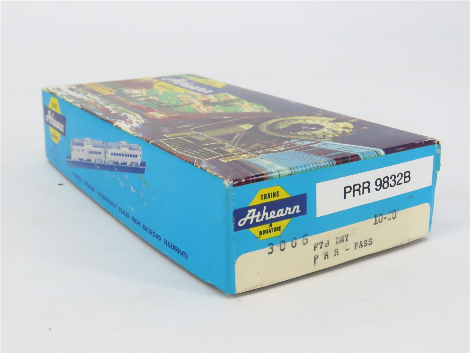 HO Scale Athearn 3006 PRR Pennsylvania F7B Diesel Loco #9832B UNPOWERED