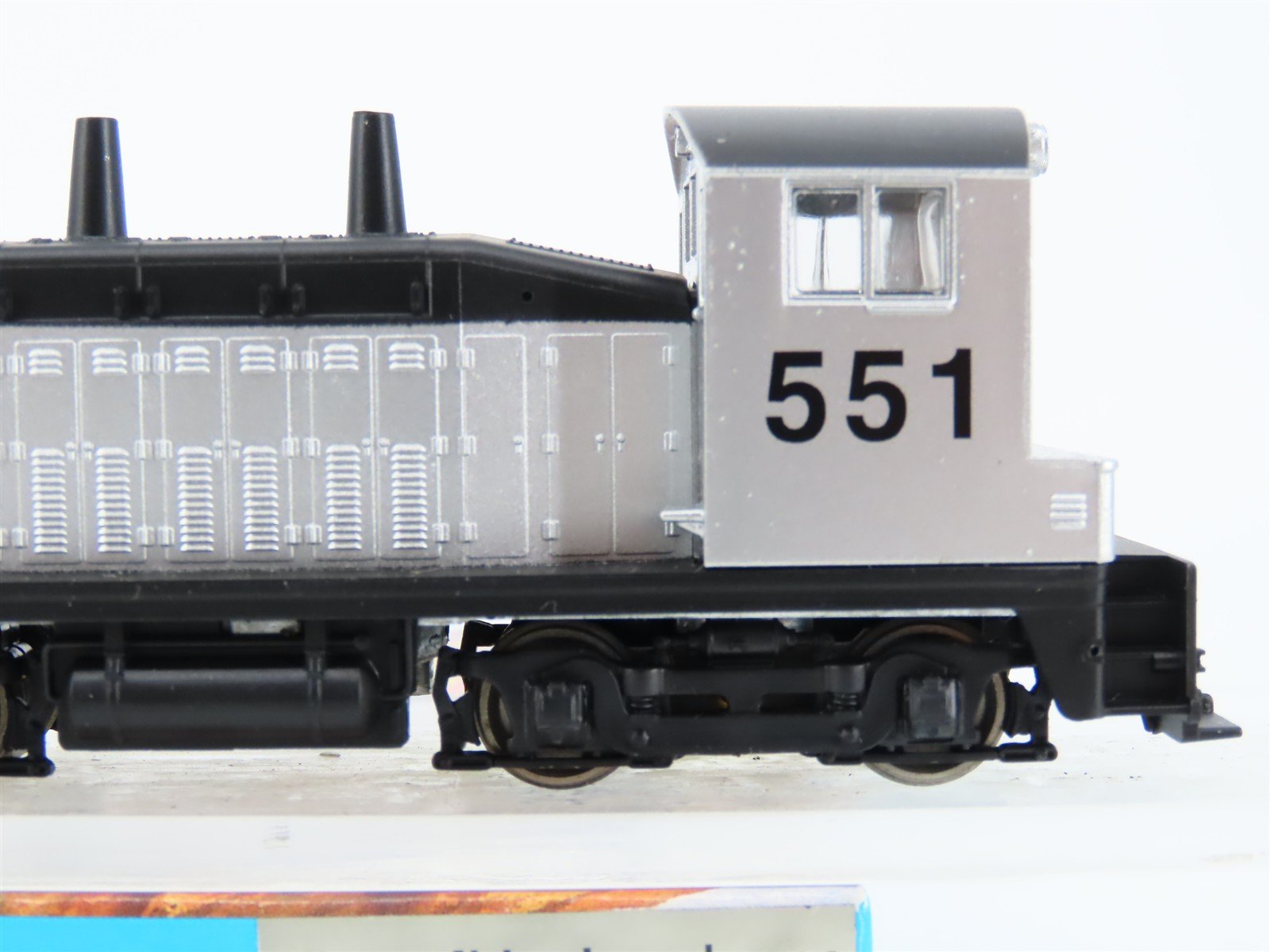 HO Scale Athearn 4013 Amtrak SW7 Diesel Locomotive #551