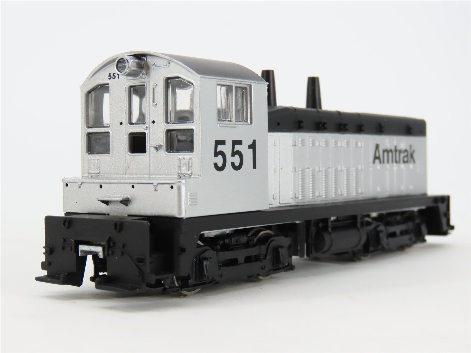 HO Scale Athearn 4013 Amtrak SW7 Diesel Locomotive #551