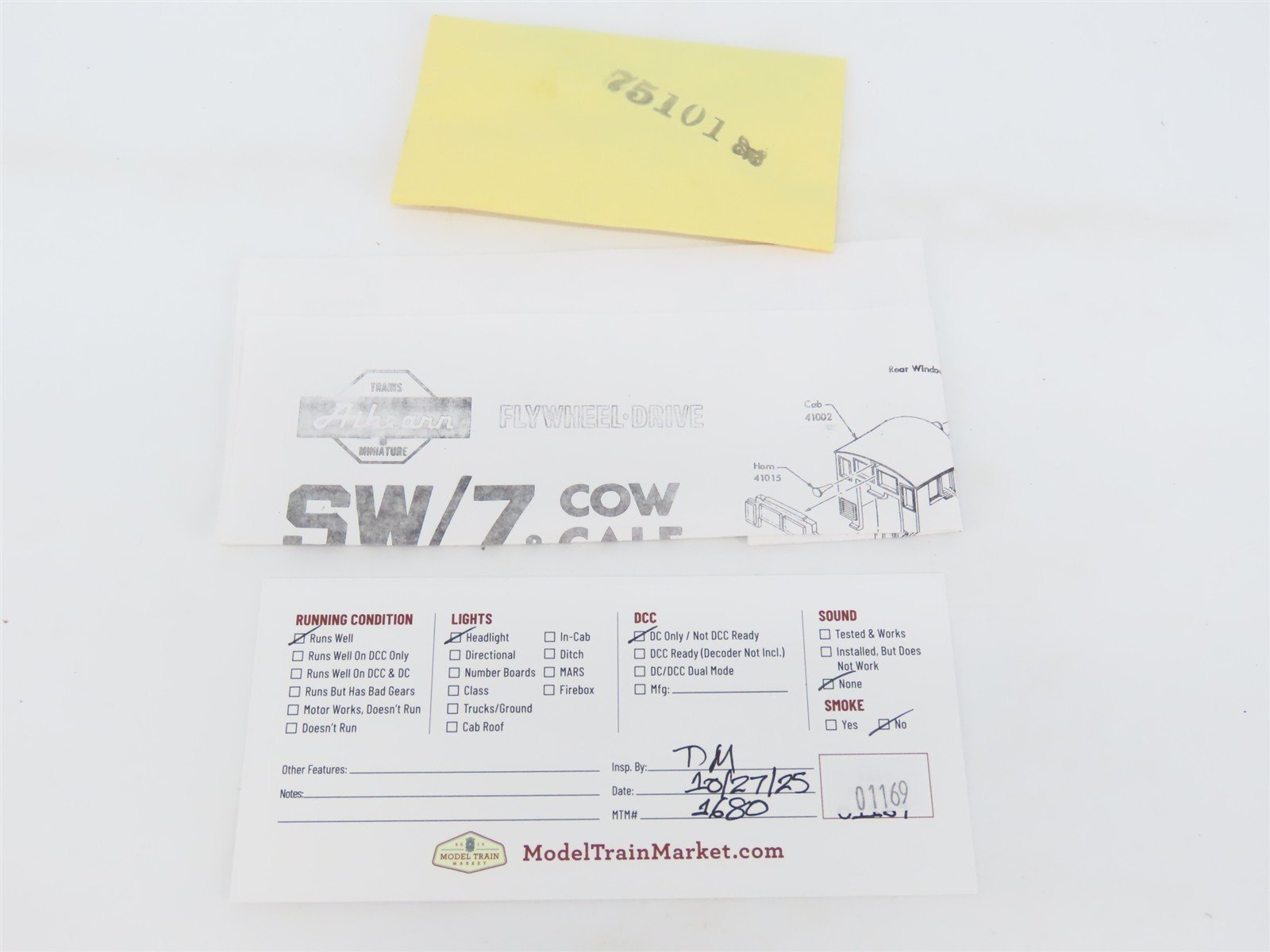 HO Scale Athearn 4013 Amtrak SW7 Diesel Locomotive #551