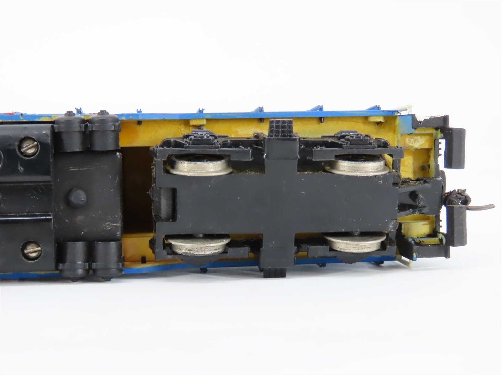 HO Scale COX CR Conrail GP9 Low Hood Diesel Locomotive #7567 Unpowered/CUSTOM