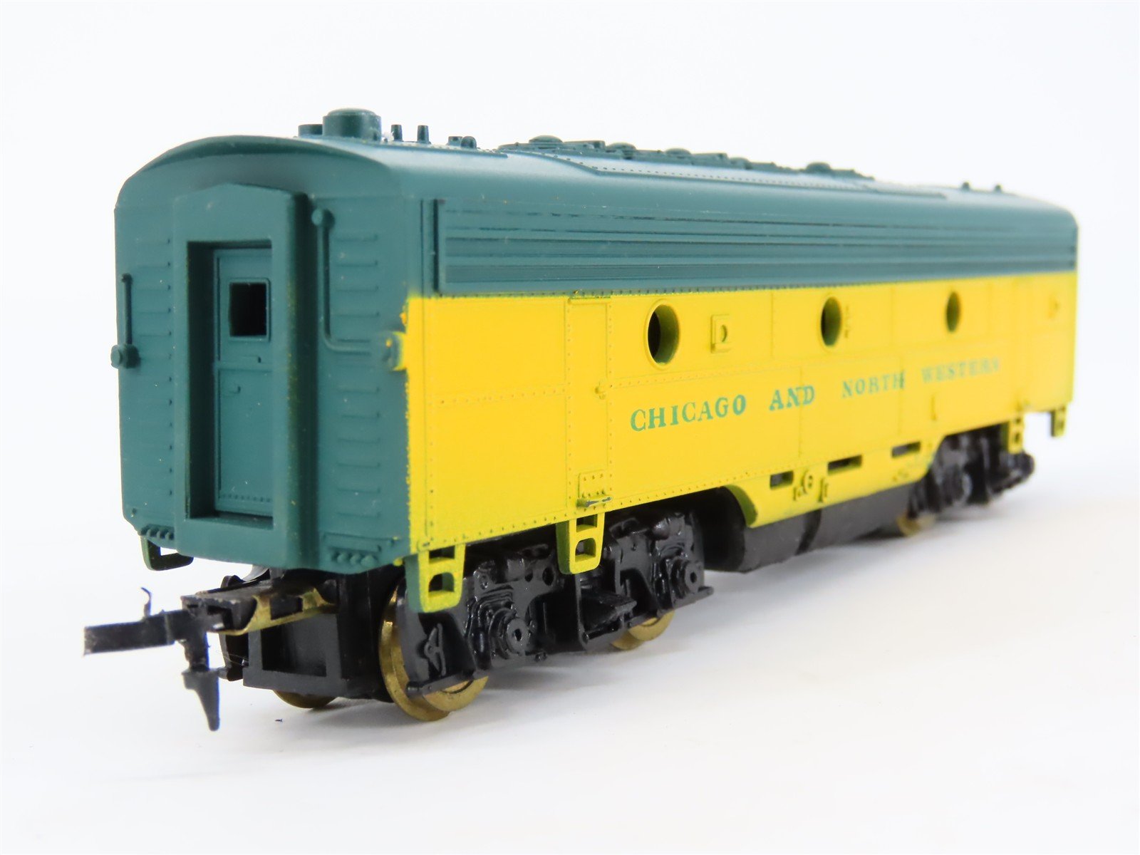 HO Scale Life-Like CNW Chicago Northwestern F7B Diesel Locomotive UNPOWERED