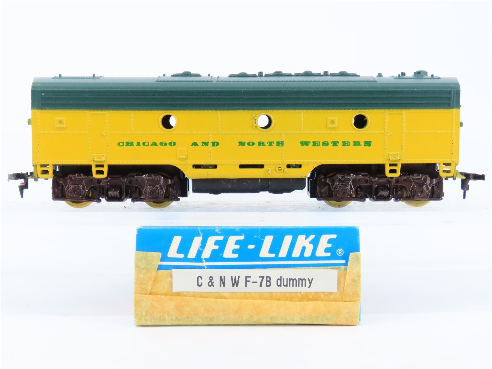 HO Scale Life-Like CNW Chicago Northwestern F7B Diesel Locomotive UNPOWERED