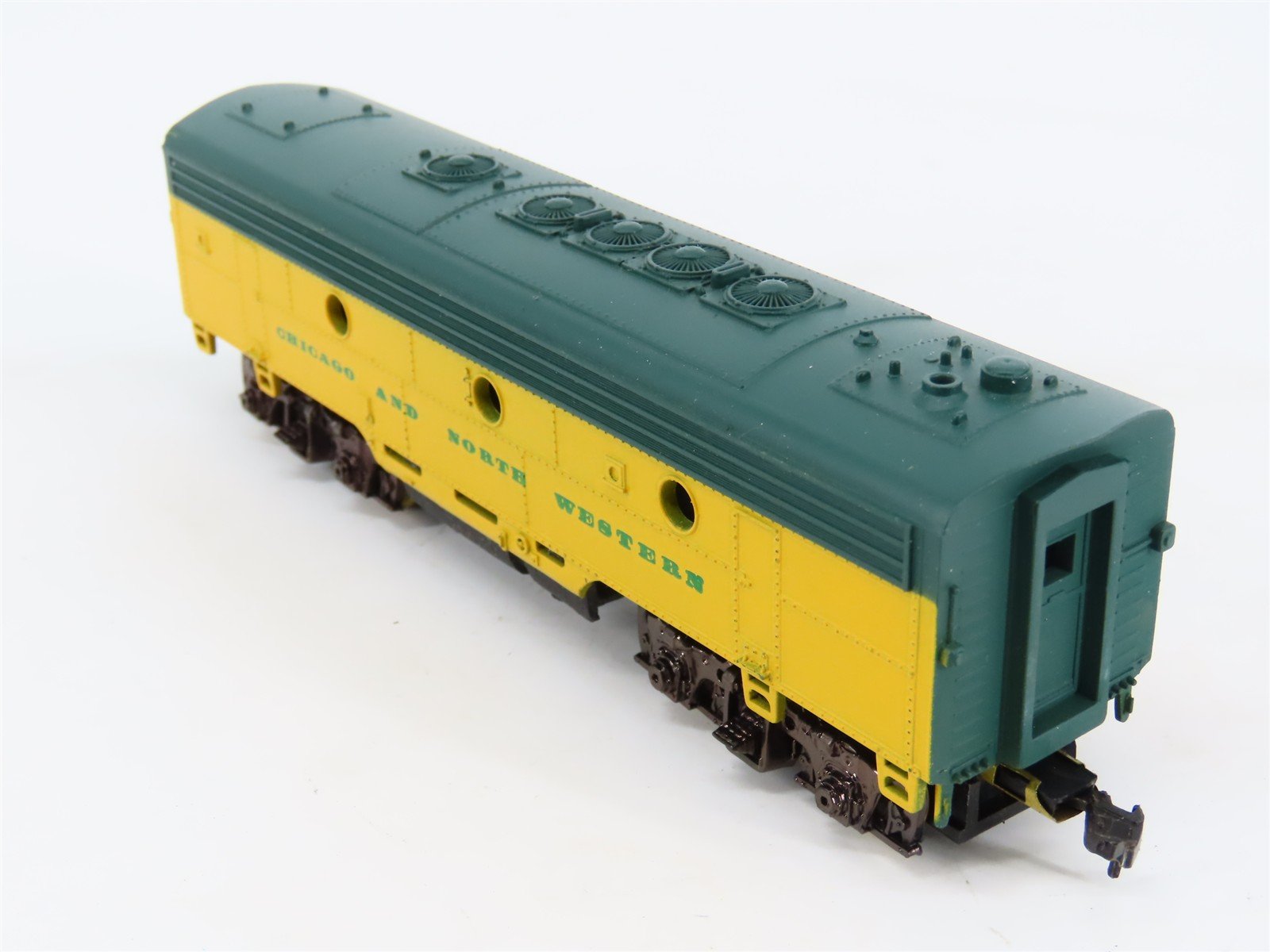 HO Scale Life-Like CNW Chicago Northwestern F7B Diesel Locomotive UNPOWERED