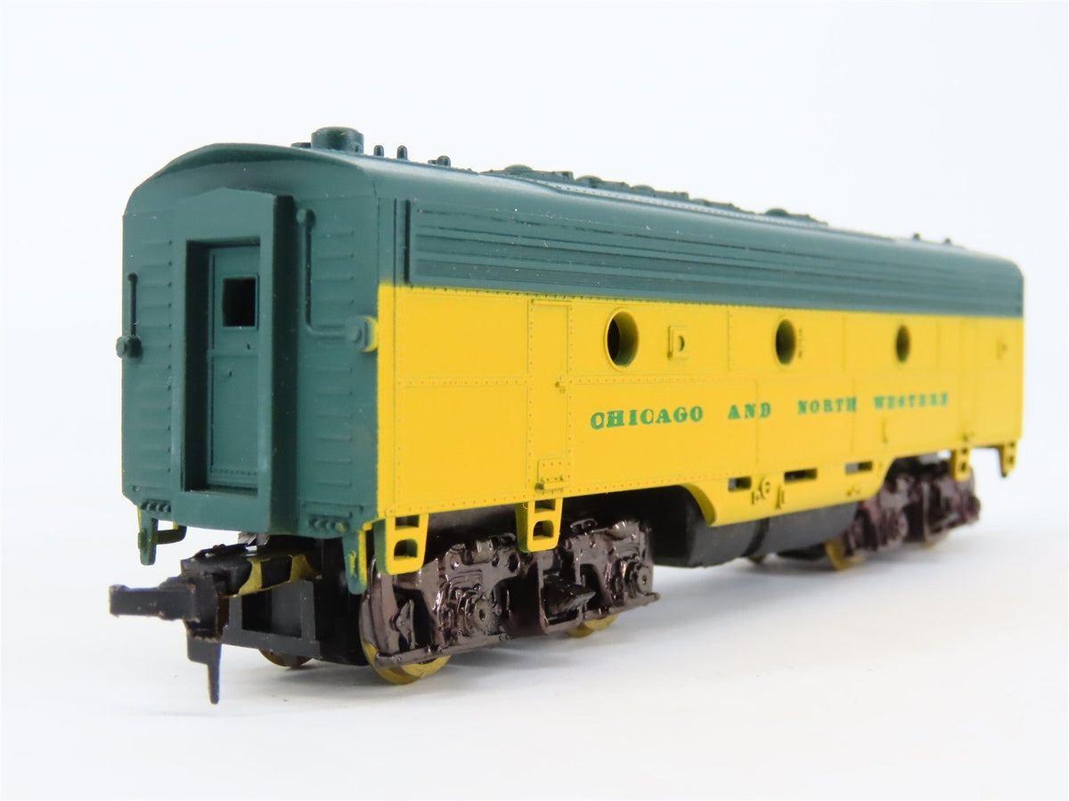 HO Scale Life-Like CNW Chicago Northwestern F7B Diesel Locomotive UNPOWERED