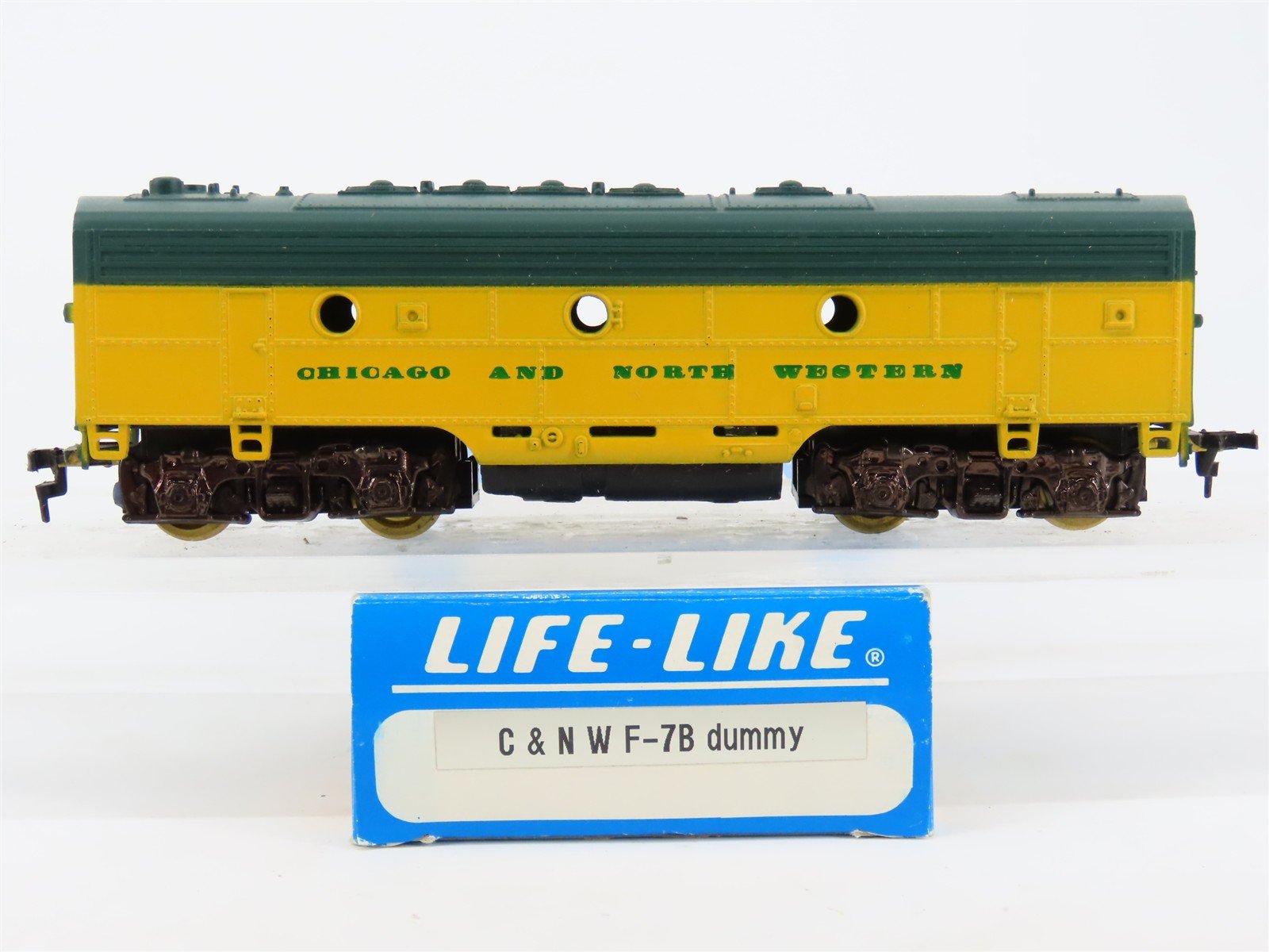 HO Scale Life-Like CNW Chicago Northwestern F7B Diesel Locomotive UNPOWERED