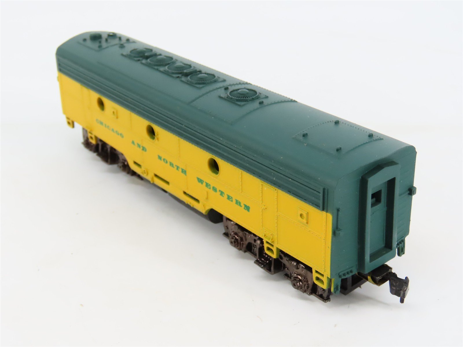 HO Scale Life-Like CNW Chicago Northwestern F7B Diesel Locomotive UNPOWERED
