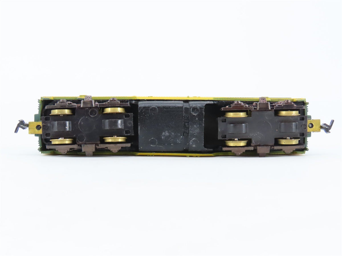 HO Scale Life-Like CNW Chicago Northwestern F7B Diesel Locomotive UNPOWERED