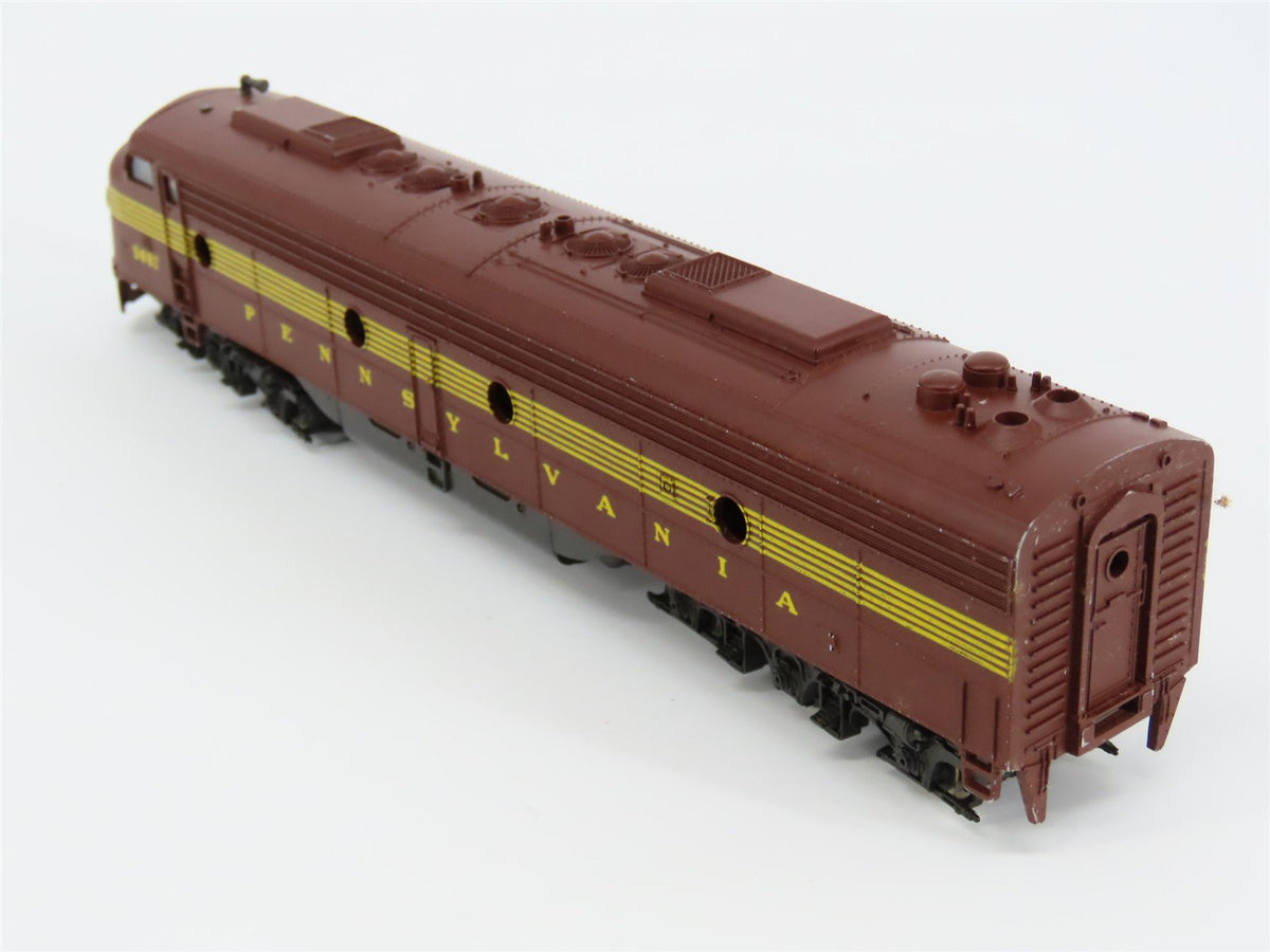 HO Scale Rivarossi PRR Pennsylvania E8 A/B Diesel Locomotive Set