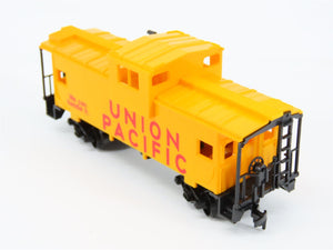 HO Scale AHM UP Union Pacific F45 Diesel Locomotive w/Caboose