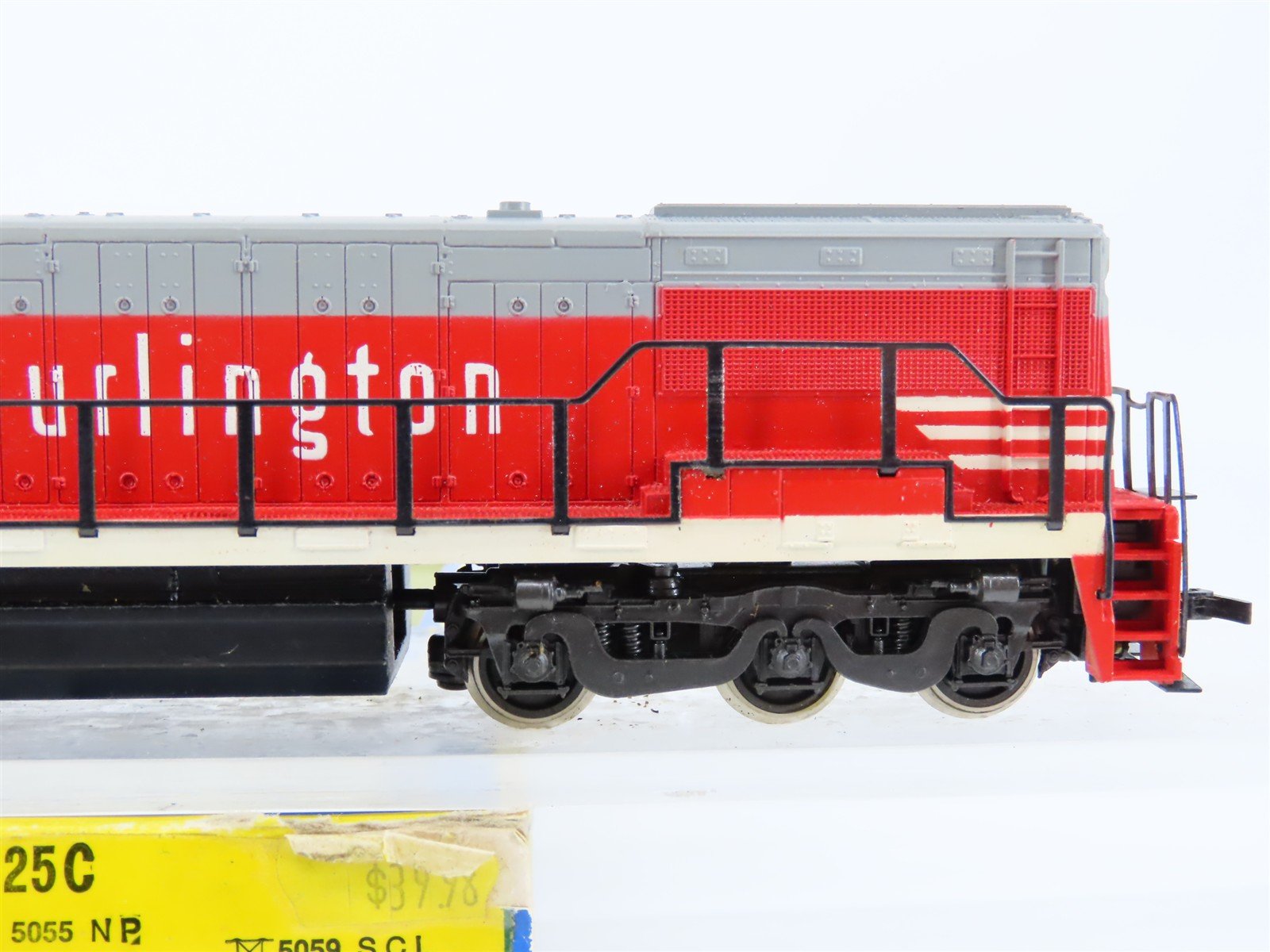 HO Scale AHM 5056 CBQ Burlington U25C Diesel Locomotive #550