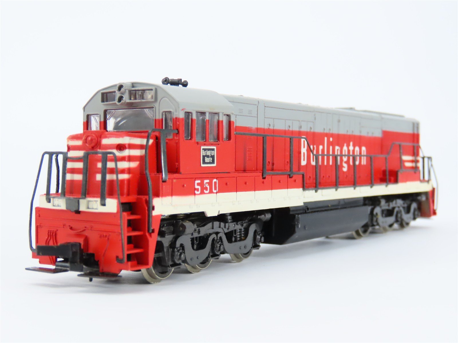 HO Scale AHM 5056 CBQ Burlington U25C Diesel Locomotive #550