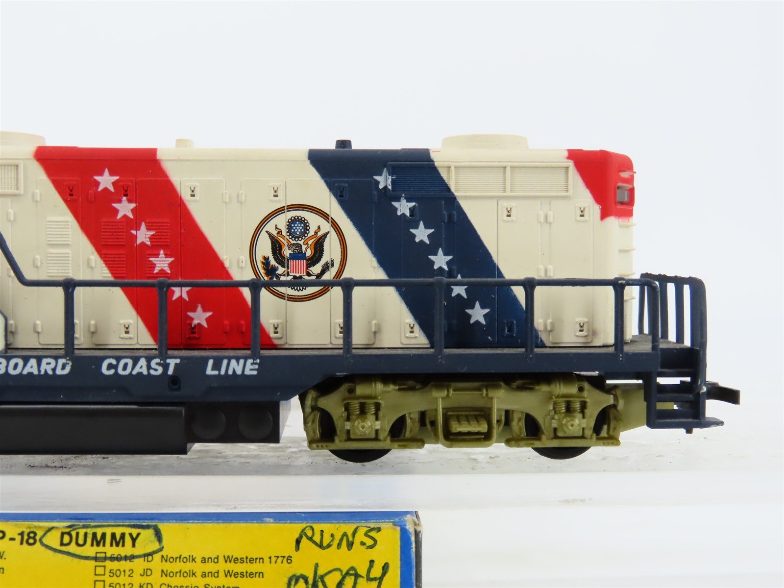 HO AHM 5012ND SCL Seaboard Coast Line Bicentennial GP18 Diesel #1776 UNPOWERED