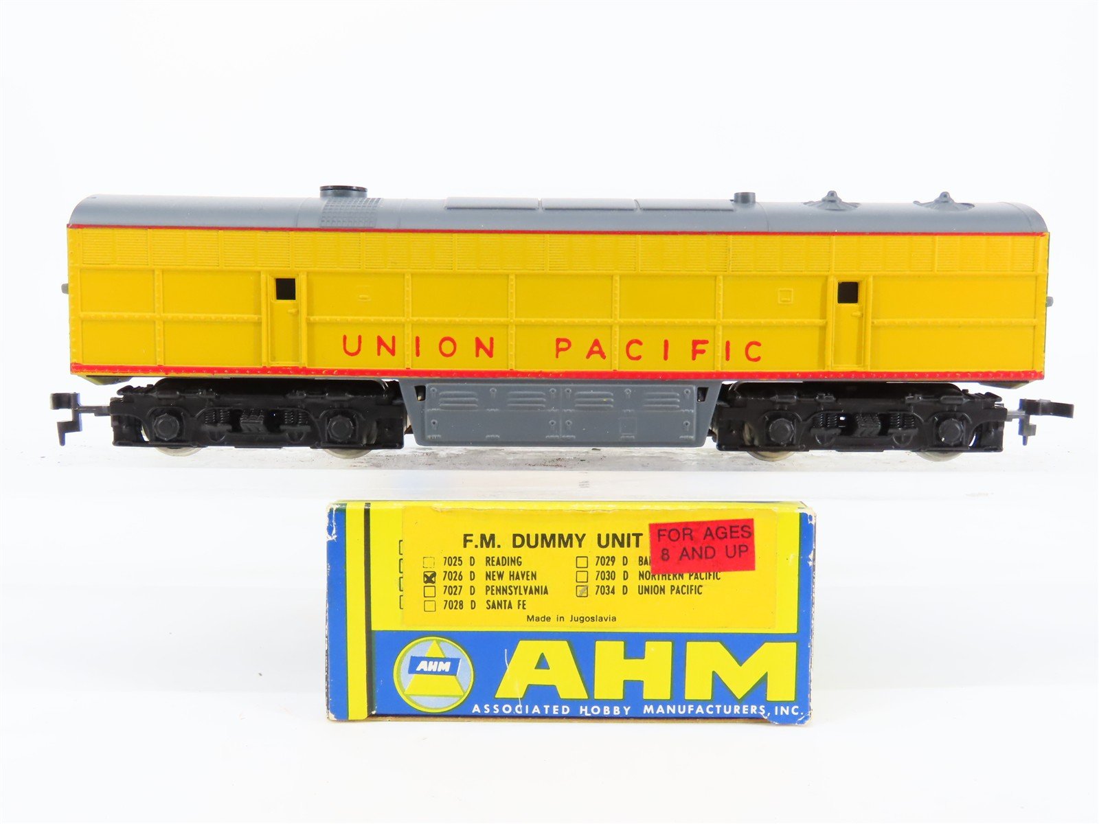 HO Scale AHM 7026D UP Union Pacific FM B Unit Diesel Locomotive UNPOWERED