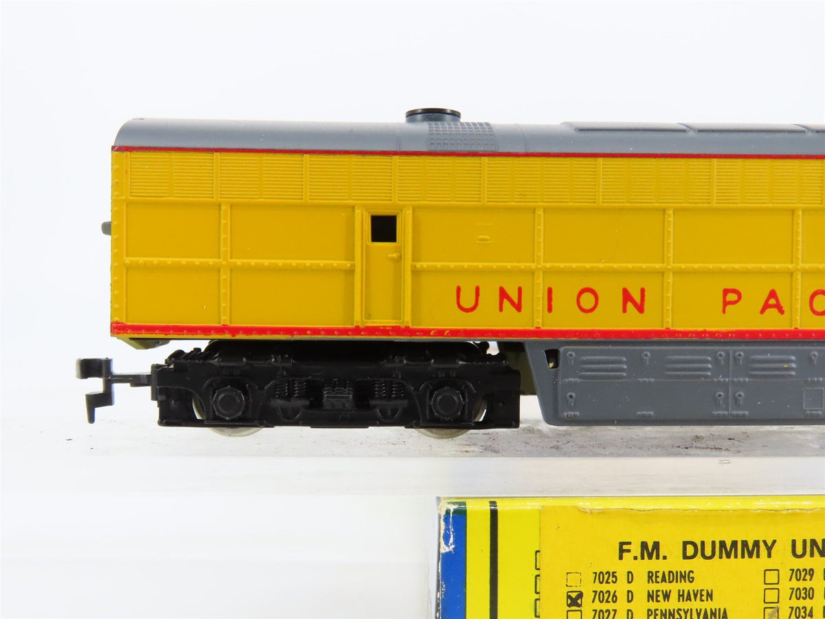 HO Scale AHM 7026D UP Union Pacific FM B Unit Diesel Locomotive UNPOWERED