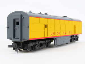 HO Scale AHM 7026D UP Union Pacific FM B Unit Diesel Locomotive UNPOWERED