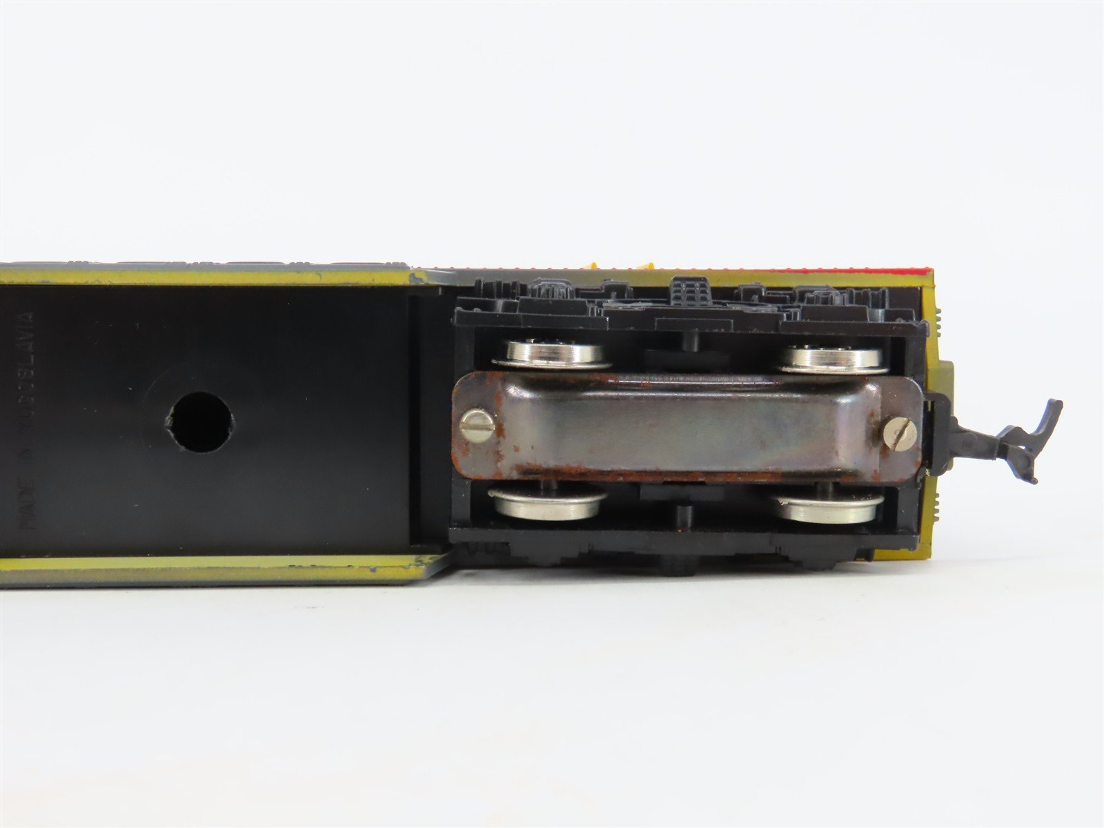 HO Scale AHM 7026D UP Union Pacific FM B Unit Diesel Locomotive UNPOWERED