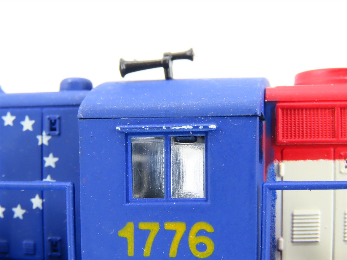 HO Scale AHM 5012ID N&amp;W Norfolk &amp; Western GP18 Diesel Loco #1776 UNPOWERED