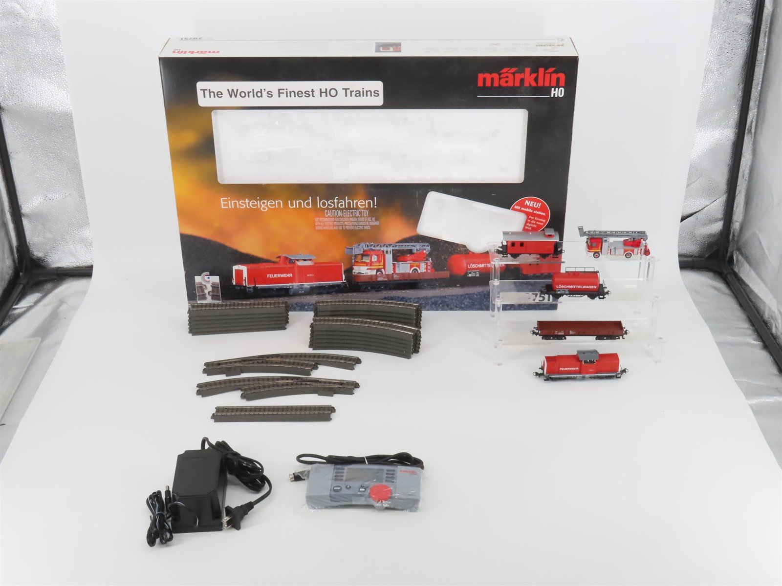 HO 3-Rail AC Marklin 29751 "Fire Department" BR212 Diesel Digital Starter Set