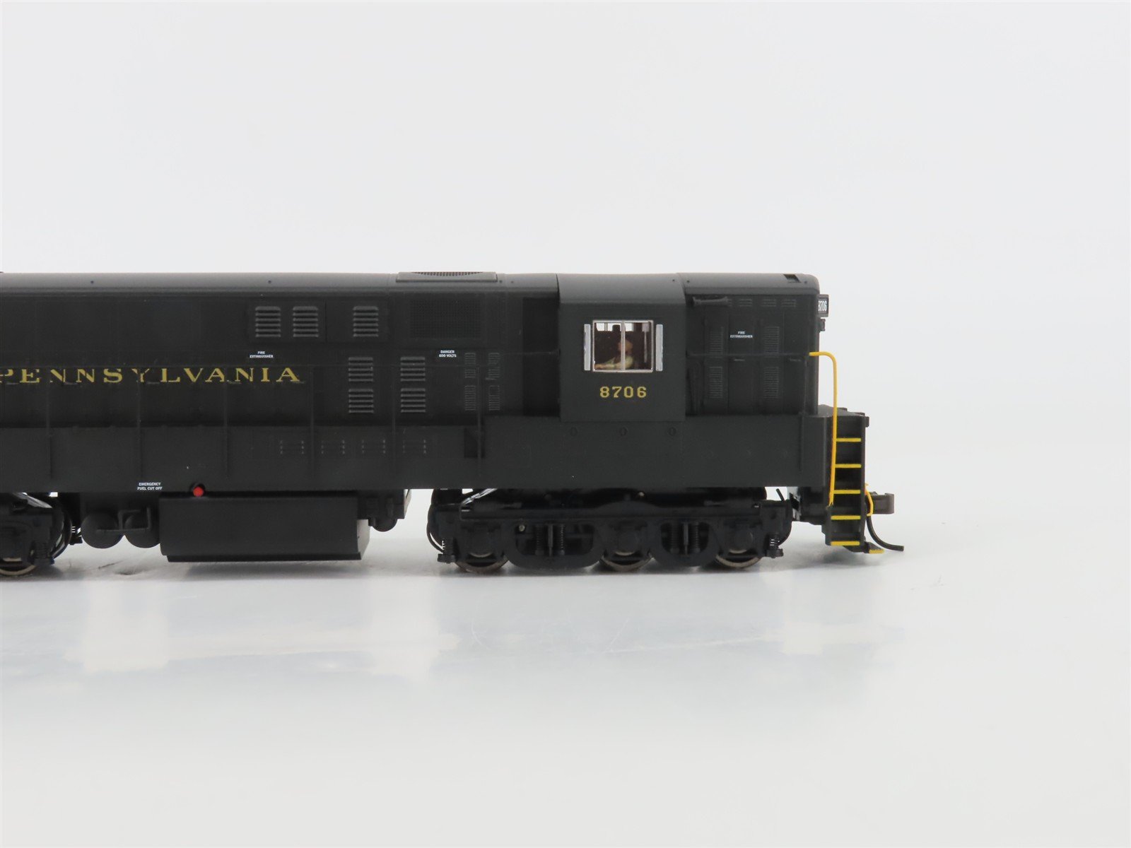 HO Atlas Master Gold 7716 PRR FM Trainmaster Diesel #8706 w/ DCC & Sound