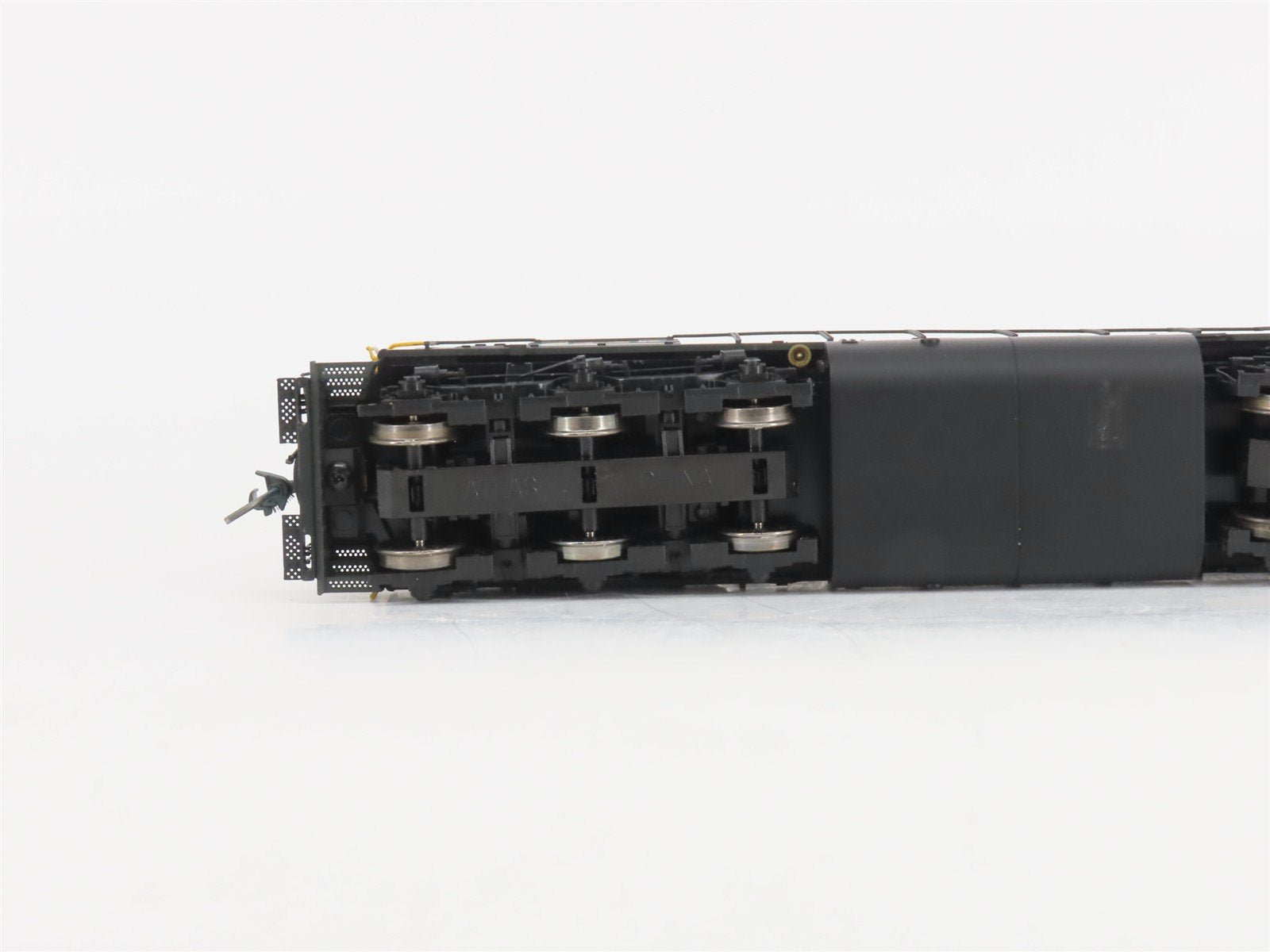 HO Scale Atlas Master PRR Pennsylvania EMD SD35 Diesel #6025 w/ DCC