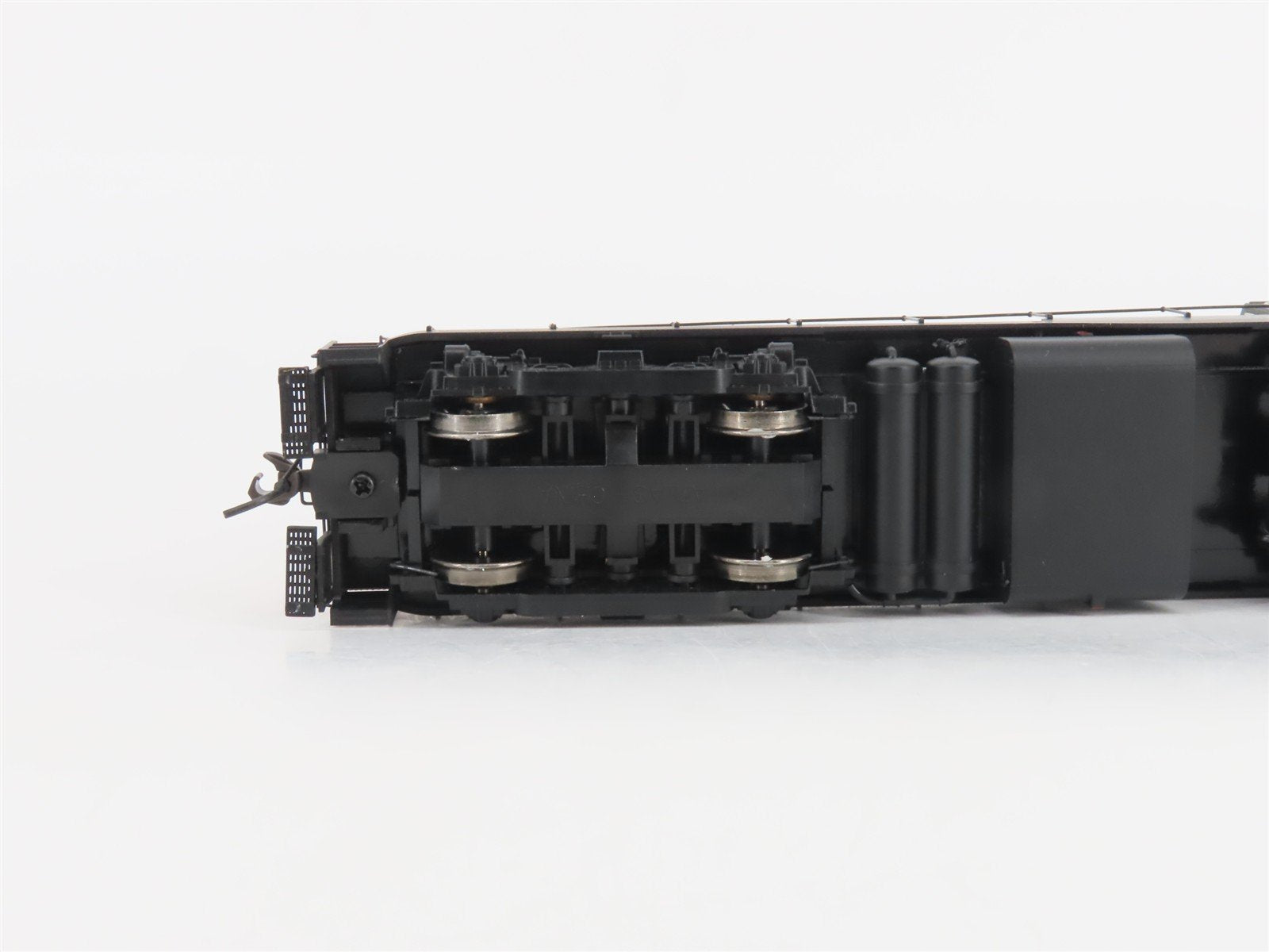 HO Scale Atlas Master 9528 NH New Haven FM H16-44 Diesel #596 w/ DCC