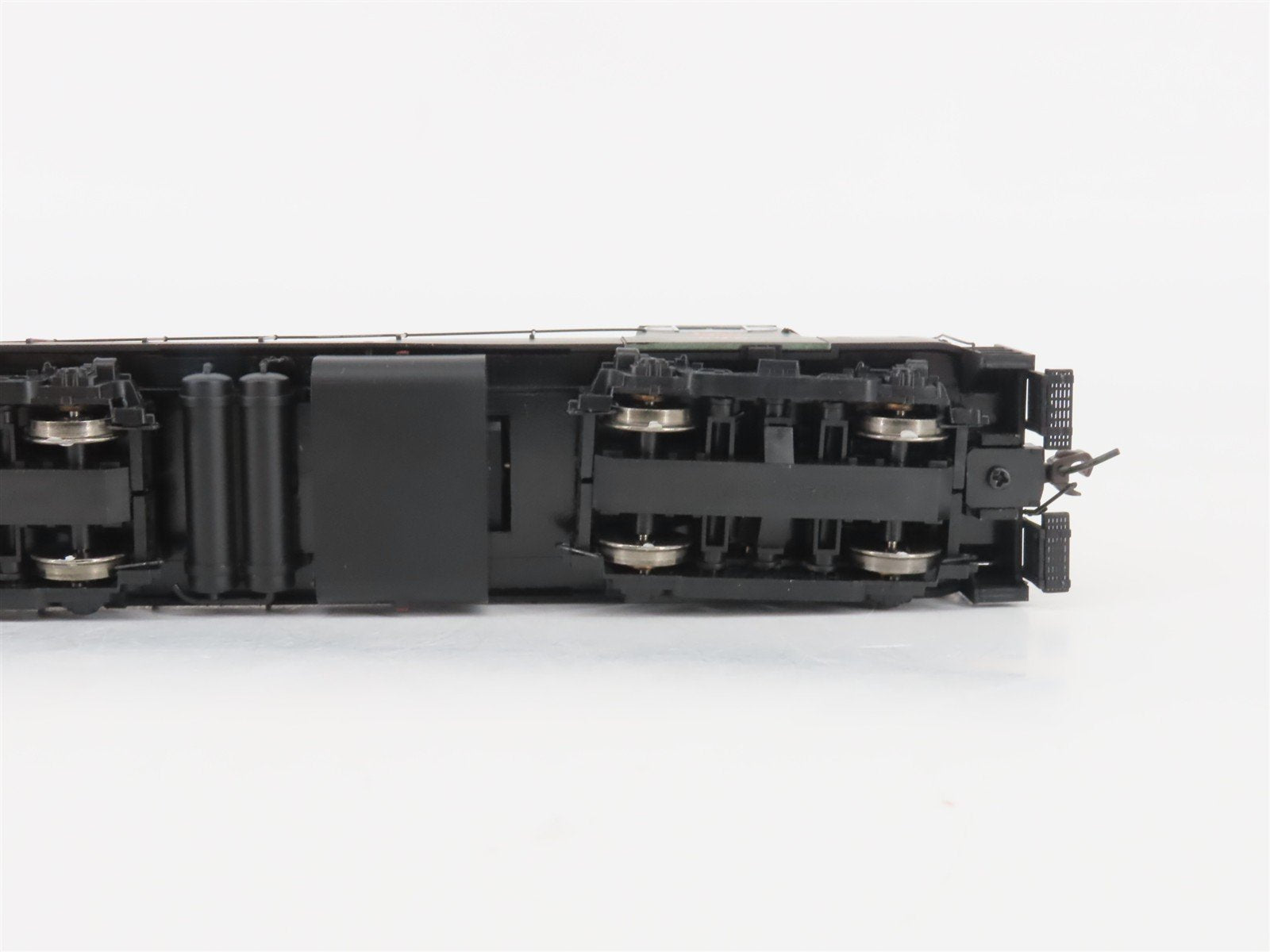 HO Scale Atlas Master 9528 NH New Haven FM H16-44 Diesel #596 w/ DCC