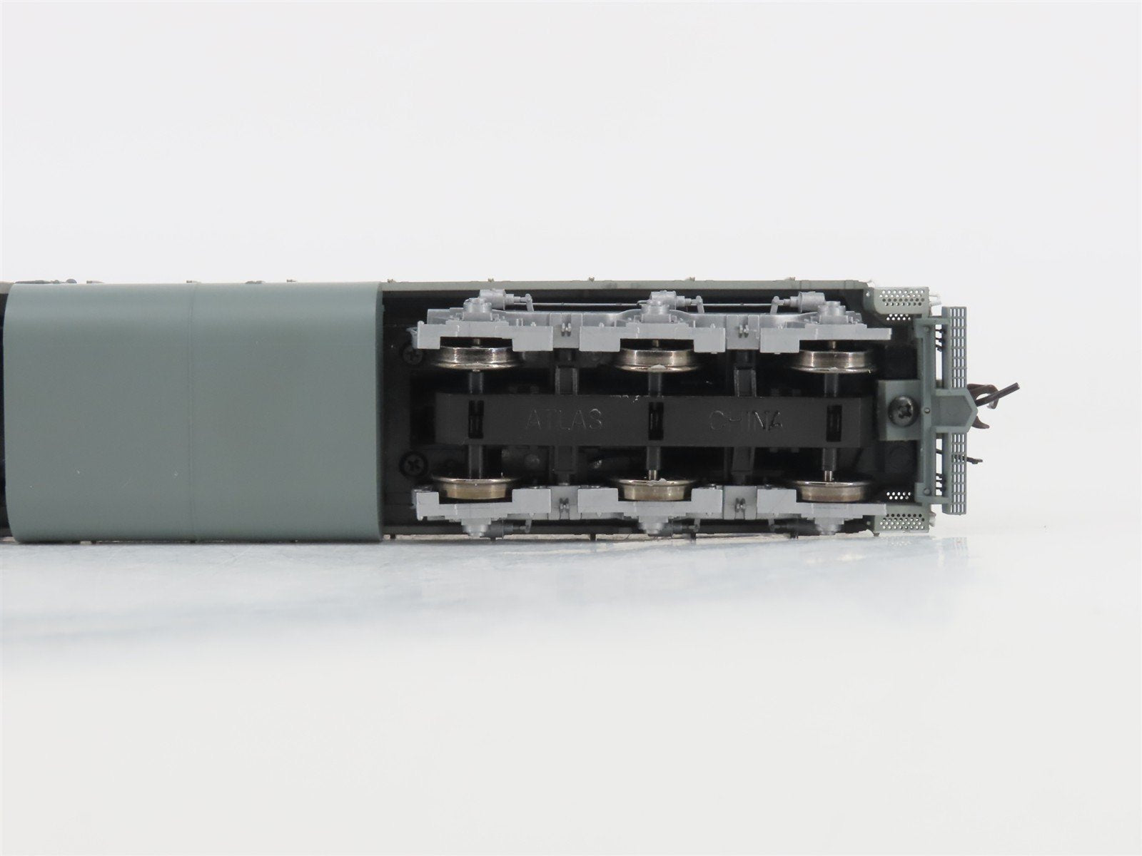 HO Atlas Master Silver 7525 UP Union Pacific EMD SD24 Diesel #400 - DCC Ready