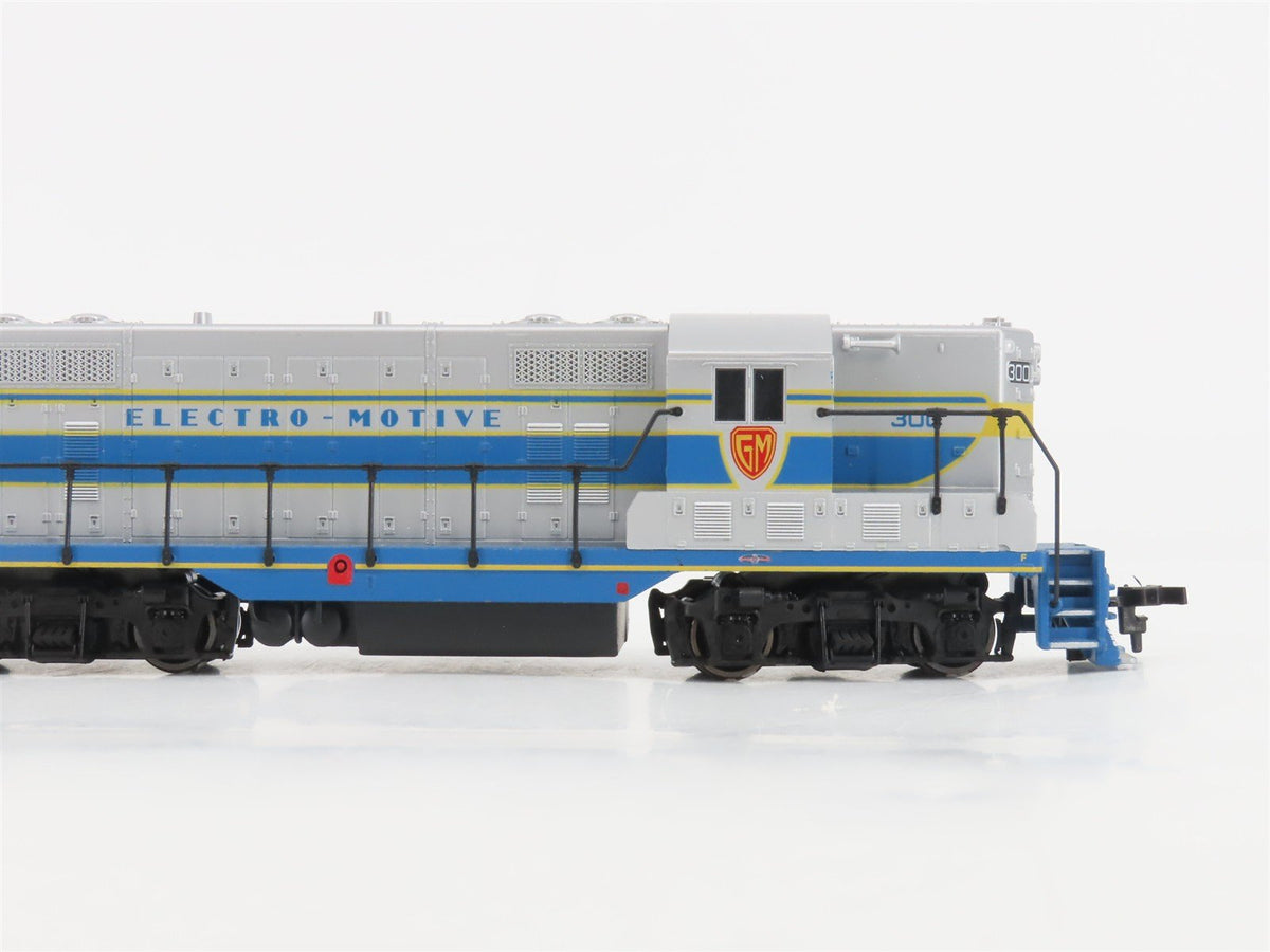 HO Scale Atlas Classic 8410 EMD Demonstrator GP7 Diesel #300 - DCC Ready