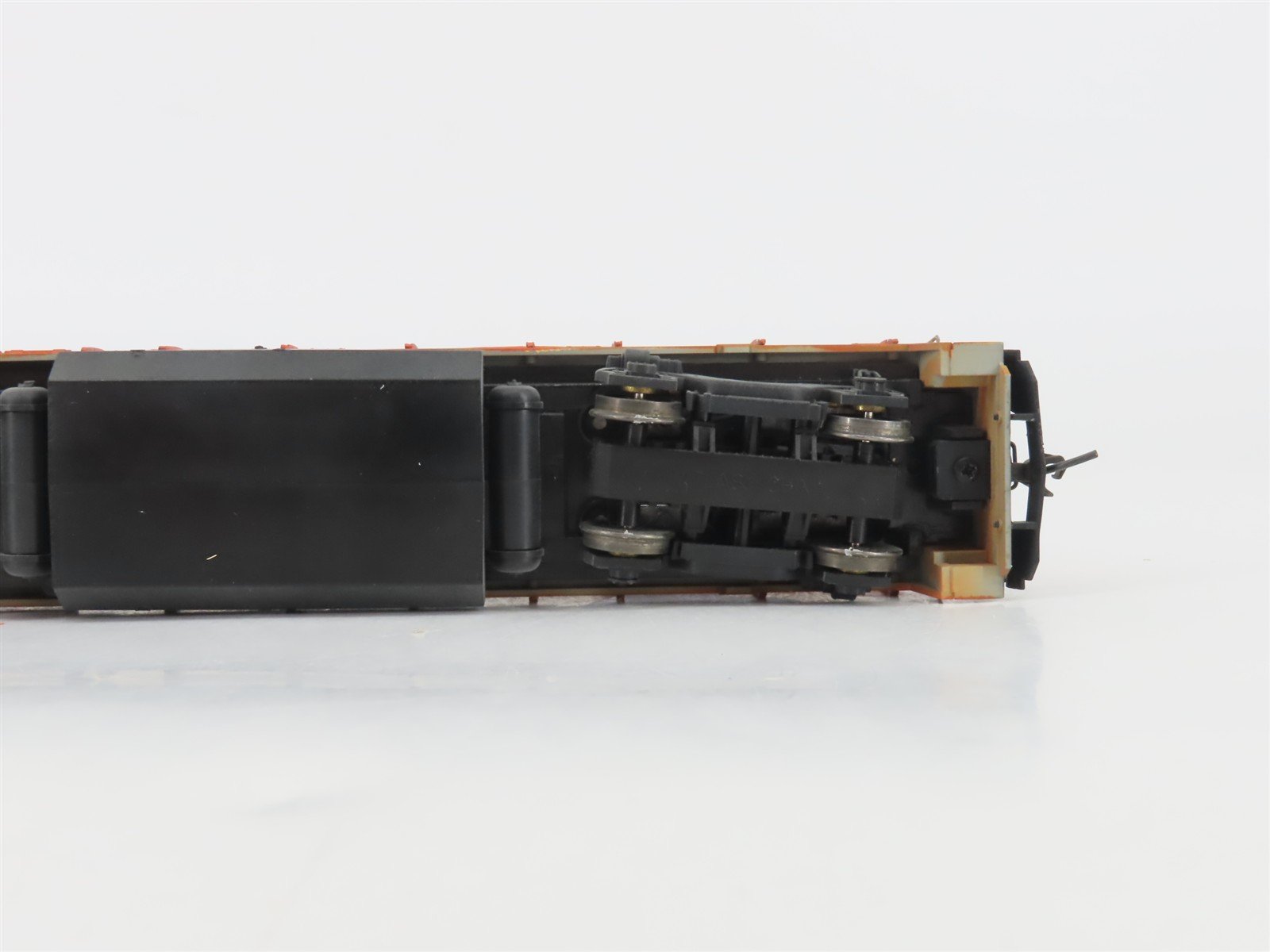 HO Scale Atlas 8670 CSX MofW Orange GE U23B Diesel #9551 - Custom & Weathered