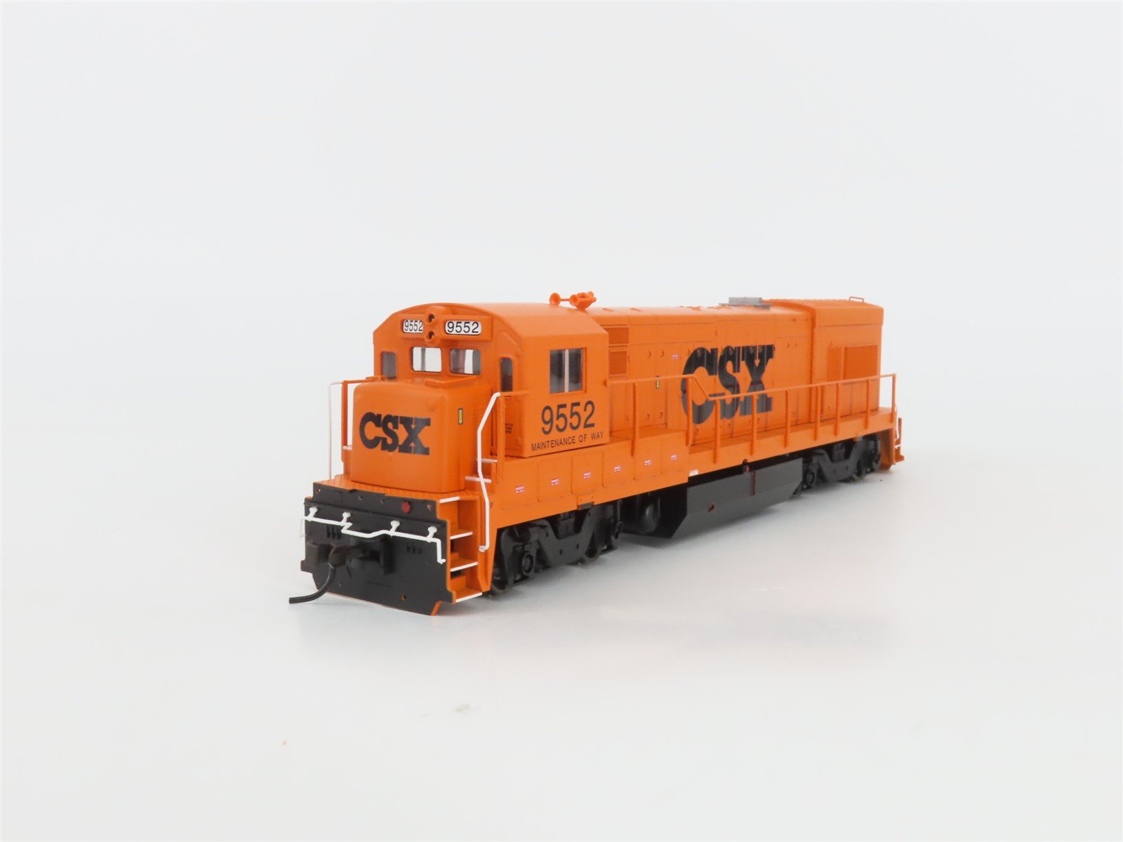 HO Atlas 8273 CSX MofW Maintenance of Way Orange U23B Diesel #9552 - DCC Ready