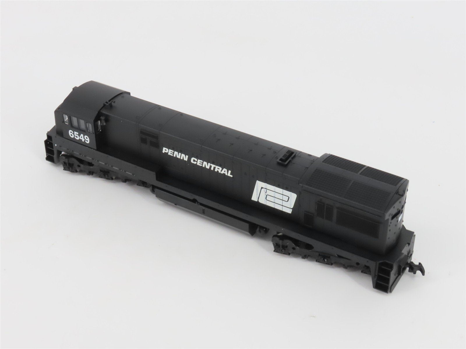 HO Scale Atlas 8534 PC Penn Central GE U33C Diesel #6549 - DCC Ready