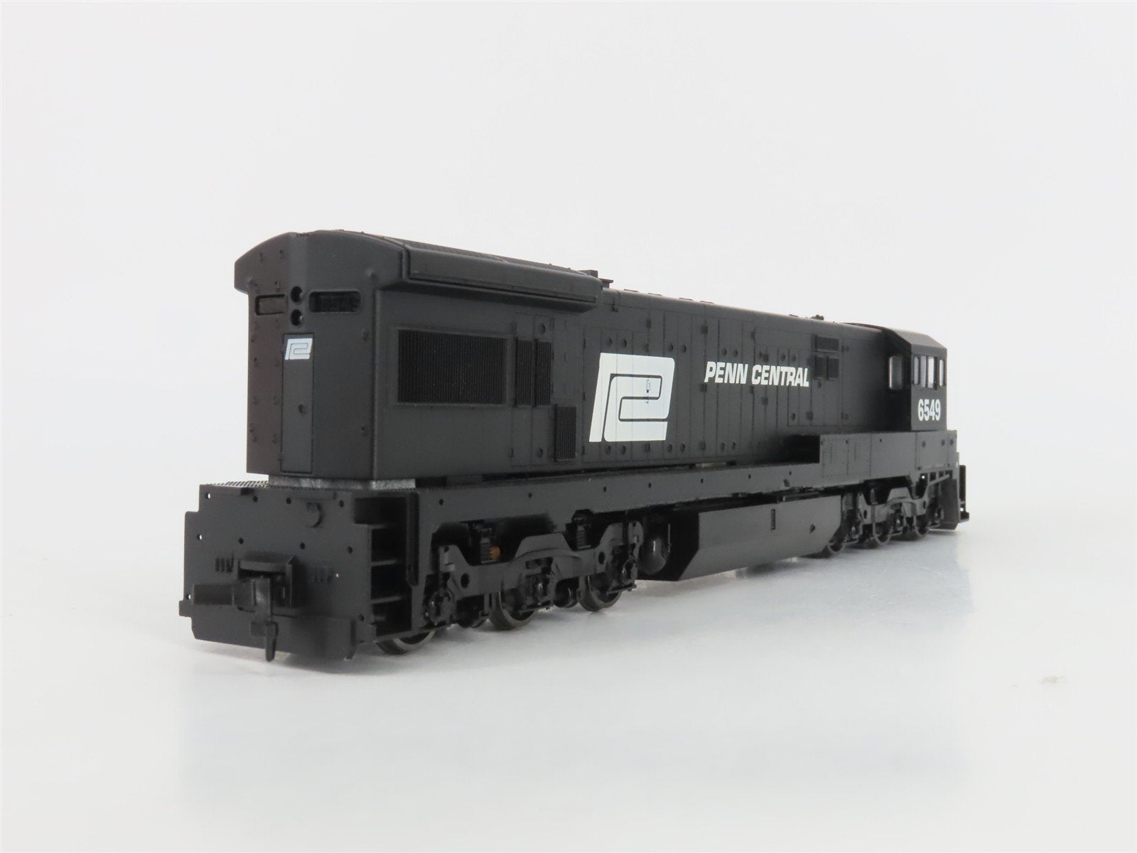 HO Scale Atlas 8534 PC Penn Central GE U33C Diesel #6549 - DCC Ready