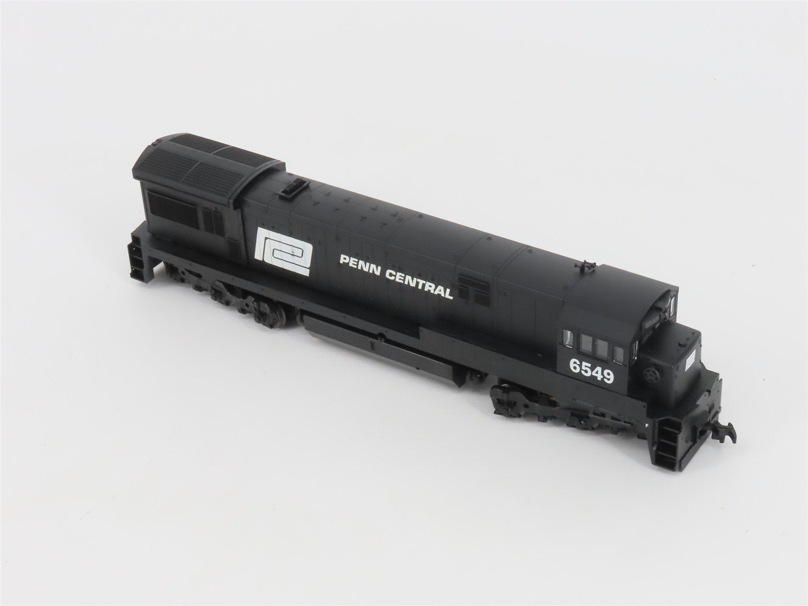 HO Scale Atlas 8534 PC Penn Central GE U33C Diesel #6549 - DCC Ready