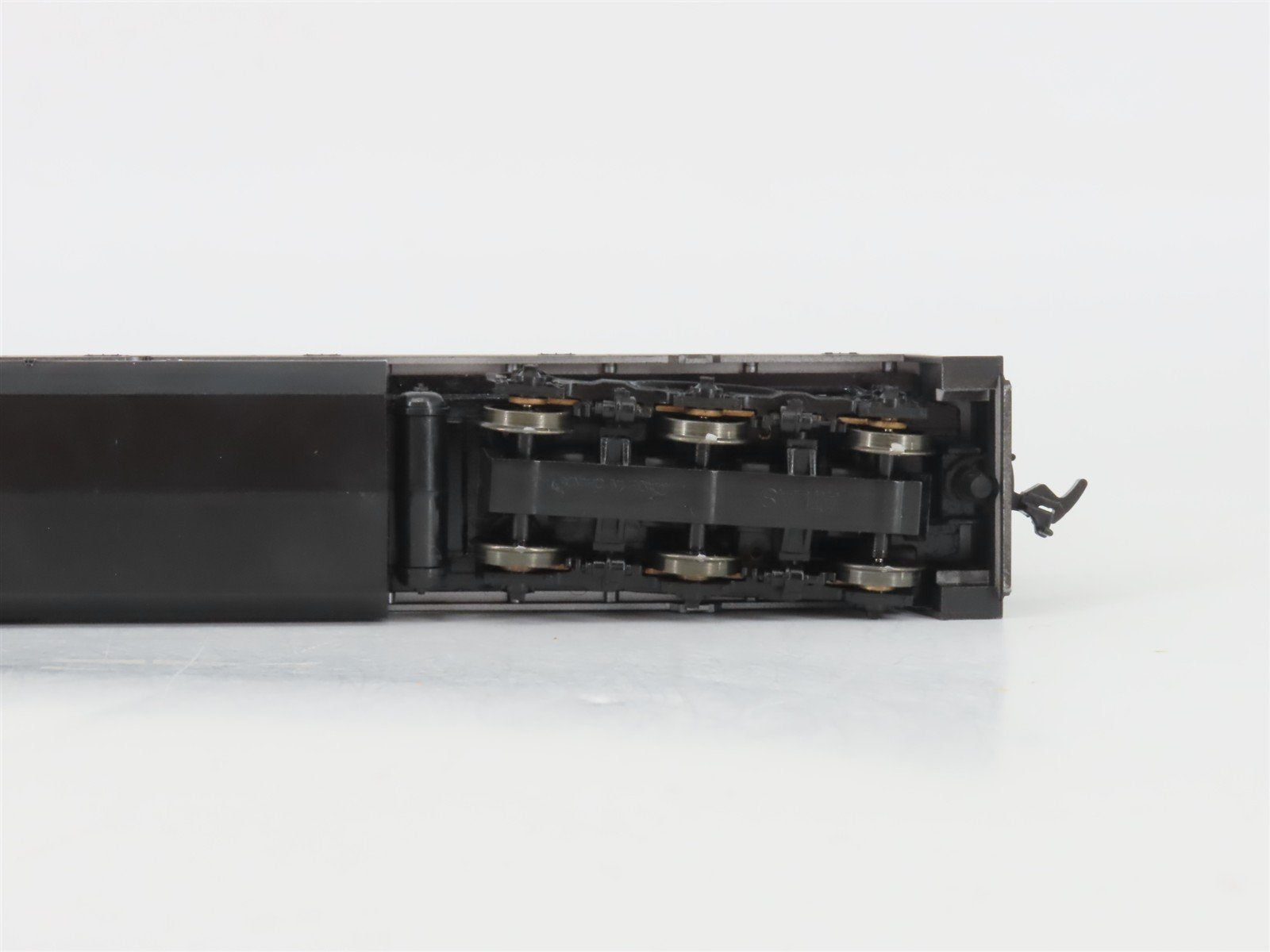 HO Scale Atlas 8534 PC Penn Central GE U33C Diesel #6549 - DCC Ready