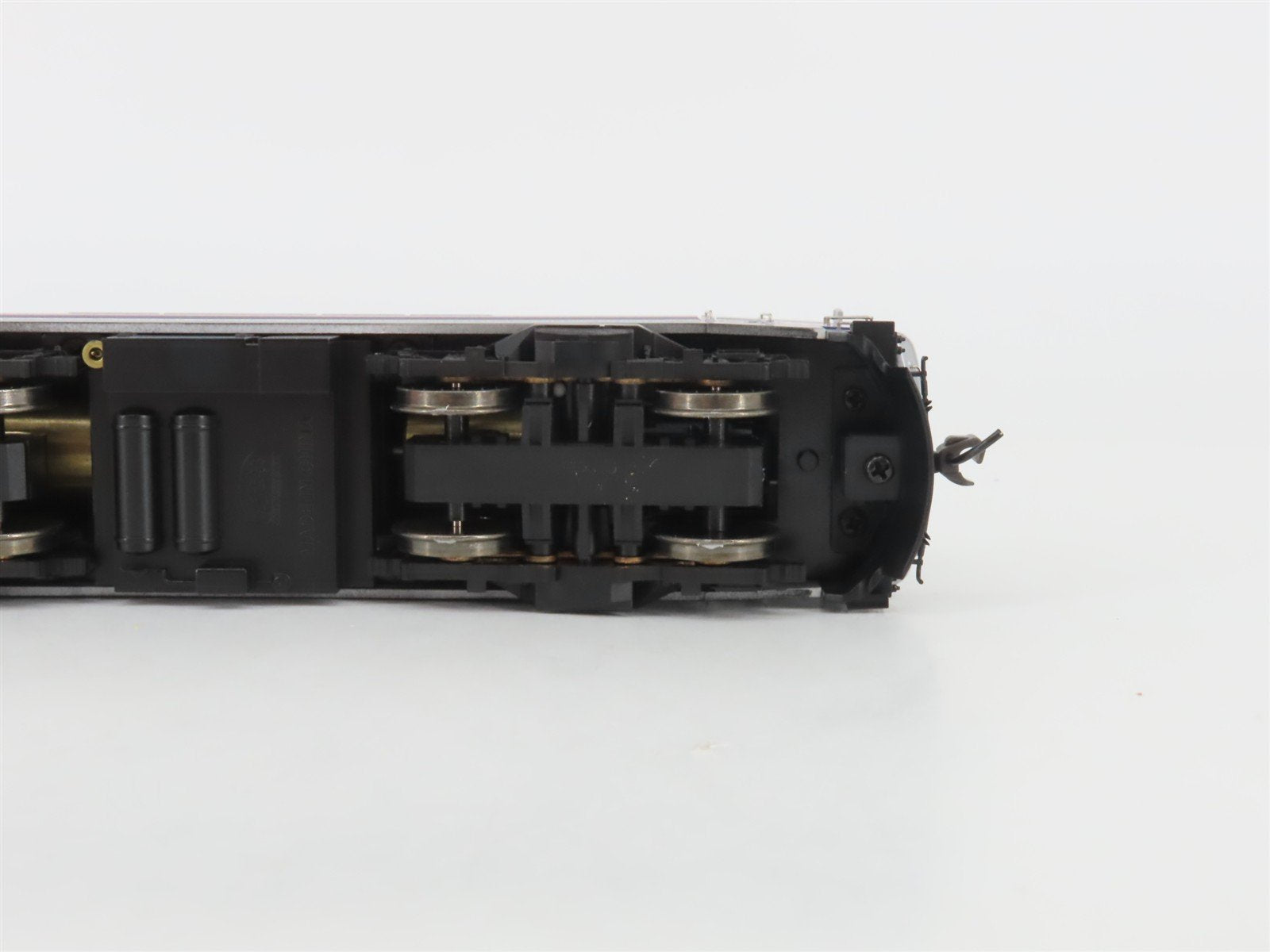 HO Atlas 8583 AMTK Amtrak Northeast Direct AEM-7 Electric #910 - DCC Ready