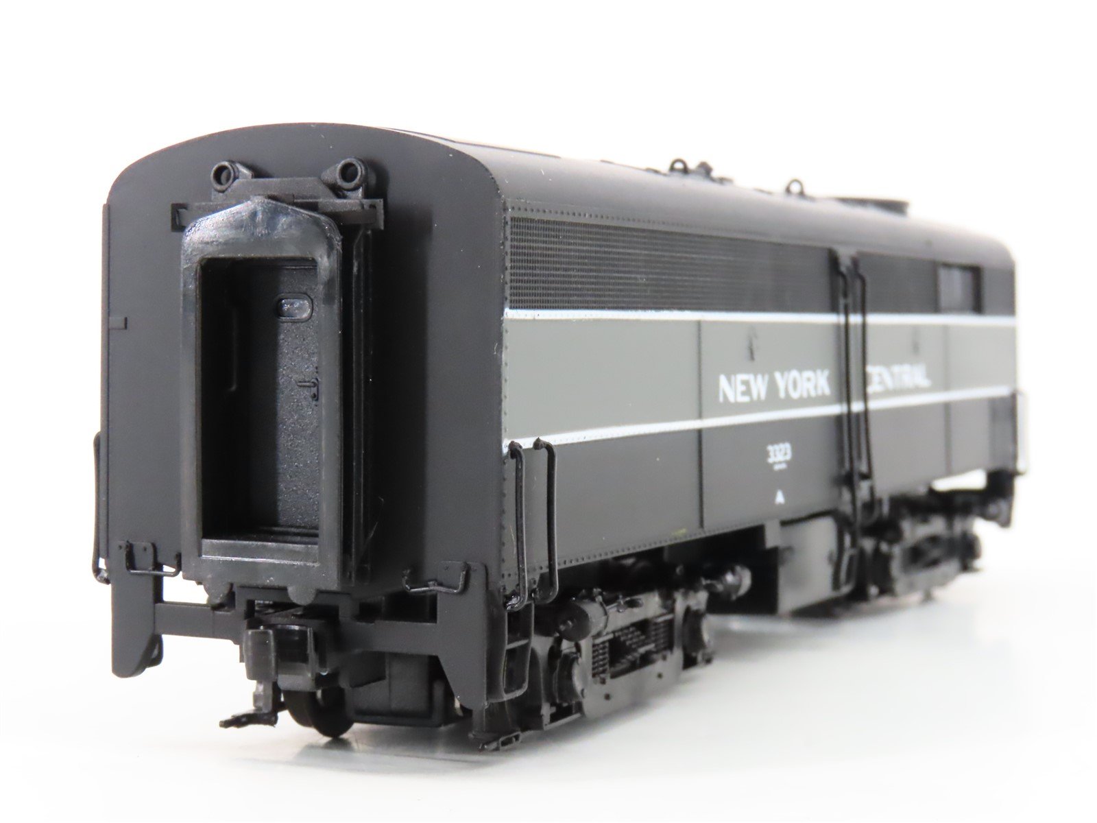 HO Scale Proto 2000 8364 NYC New York Central FB2 Diesel #3323 UNPOWERED