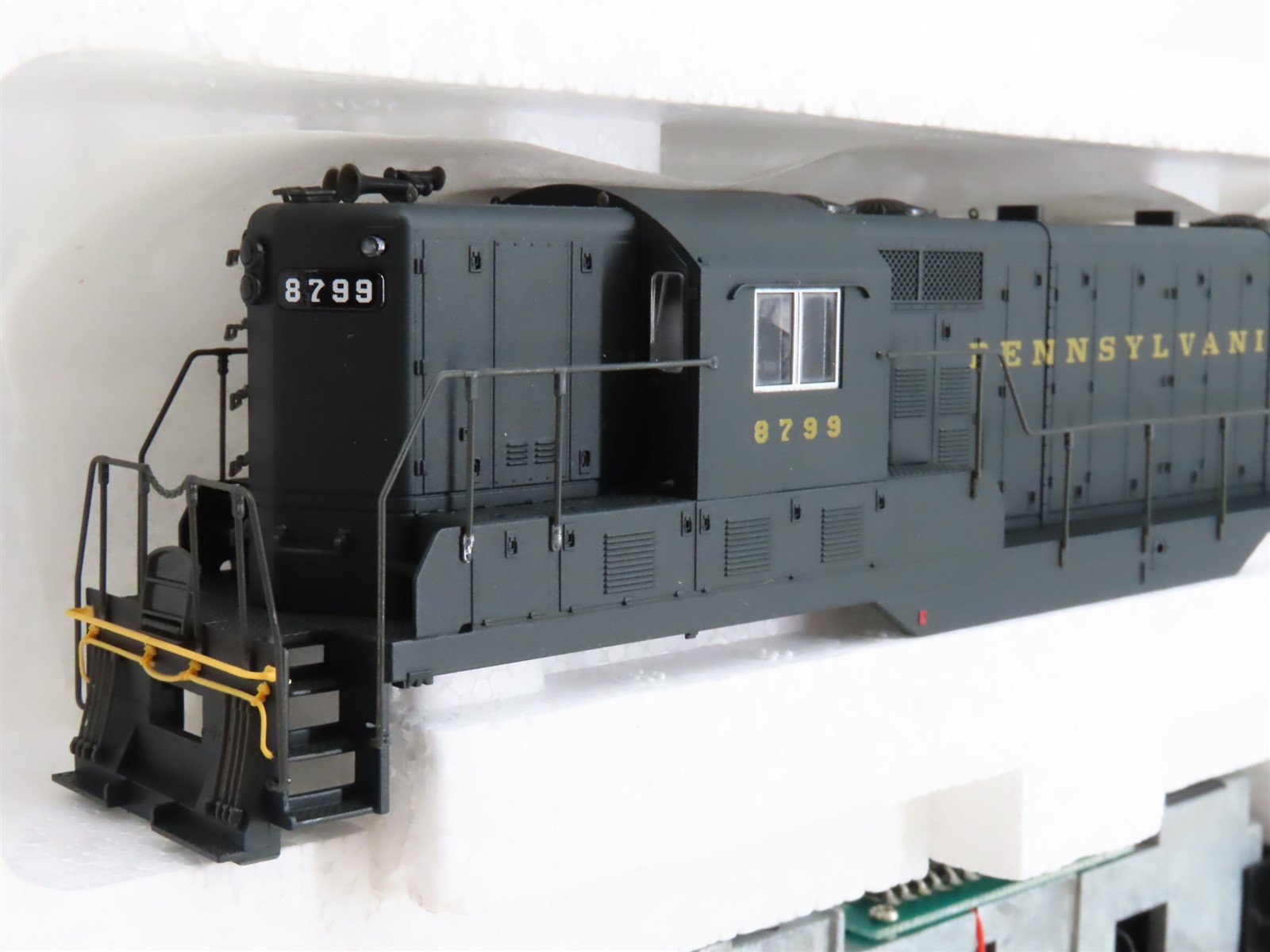 HO Scale Proto 2000 23566 PRR Pennsylvania GP7 Diesel Locomotive #8799 BAD GEARS
