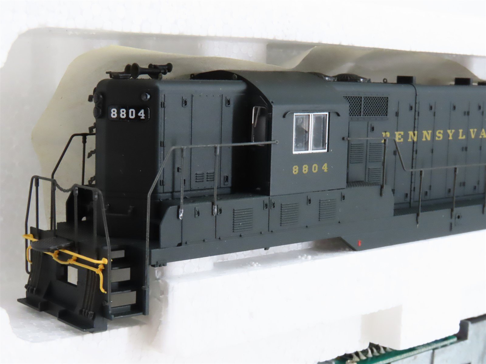 HO Scale Proto 2000 23565 PRR Pennsylvania GP7 Diesel Locomotive #8804 BAD GEARS