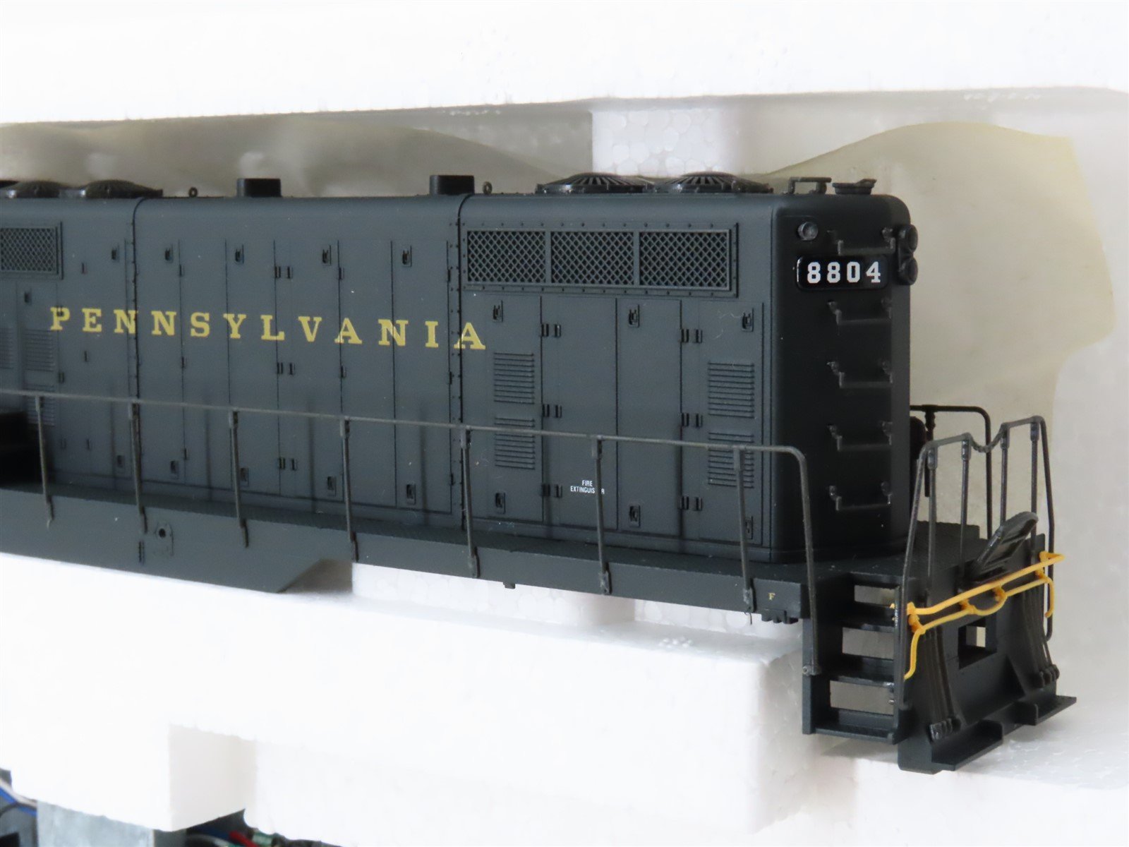 HO Scale Proto 2000 23565 PRR Pennsylvania GP7 Diesel Locomotive #8804 BAD GEARS