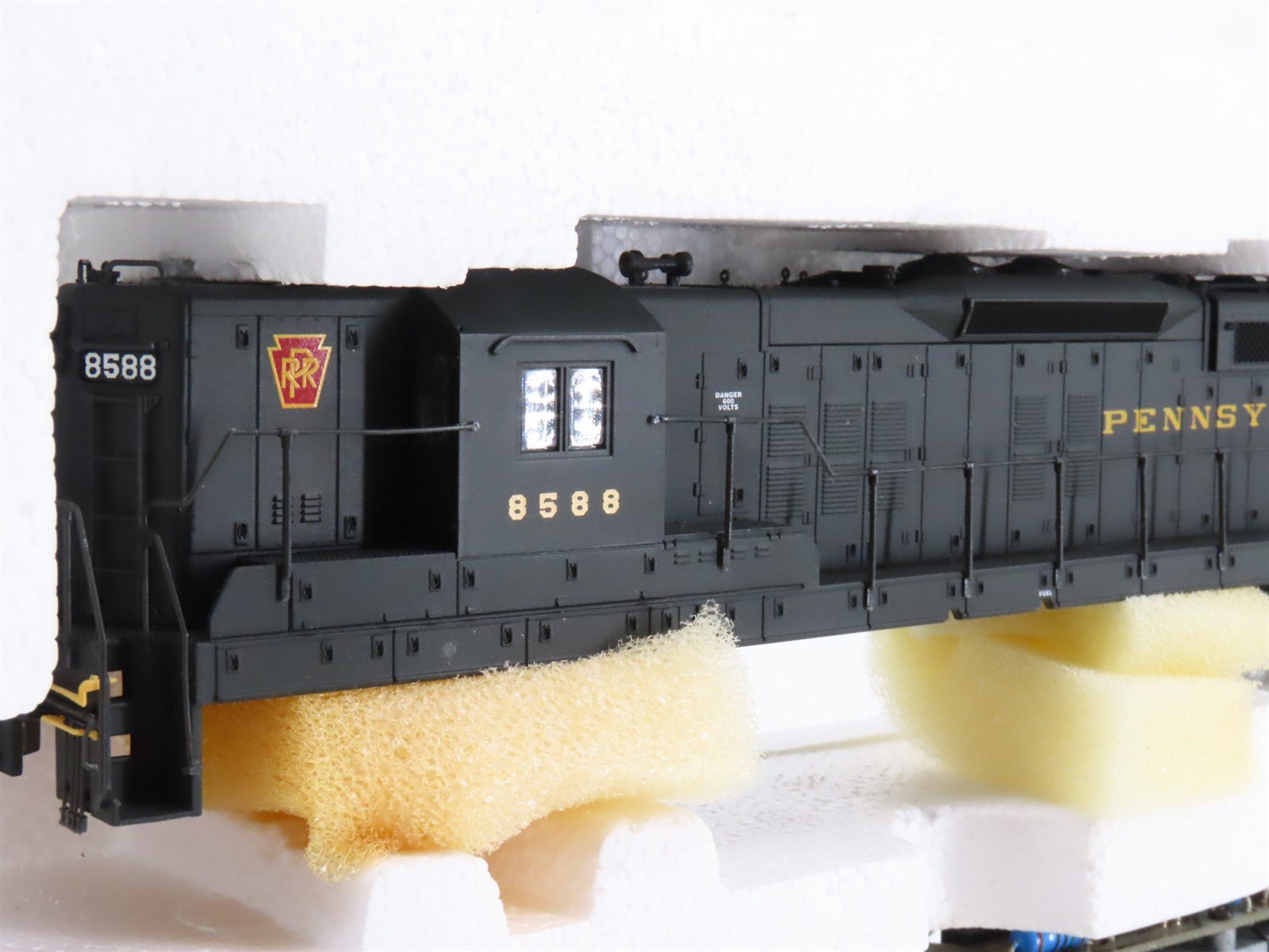 HO Scale Proto 2000 8097 PRR Pennsylvania SD7 Diesel Locomotive #8588