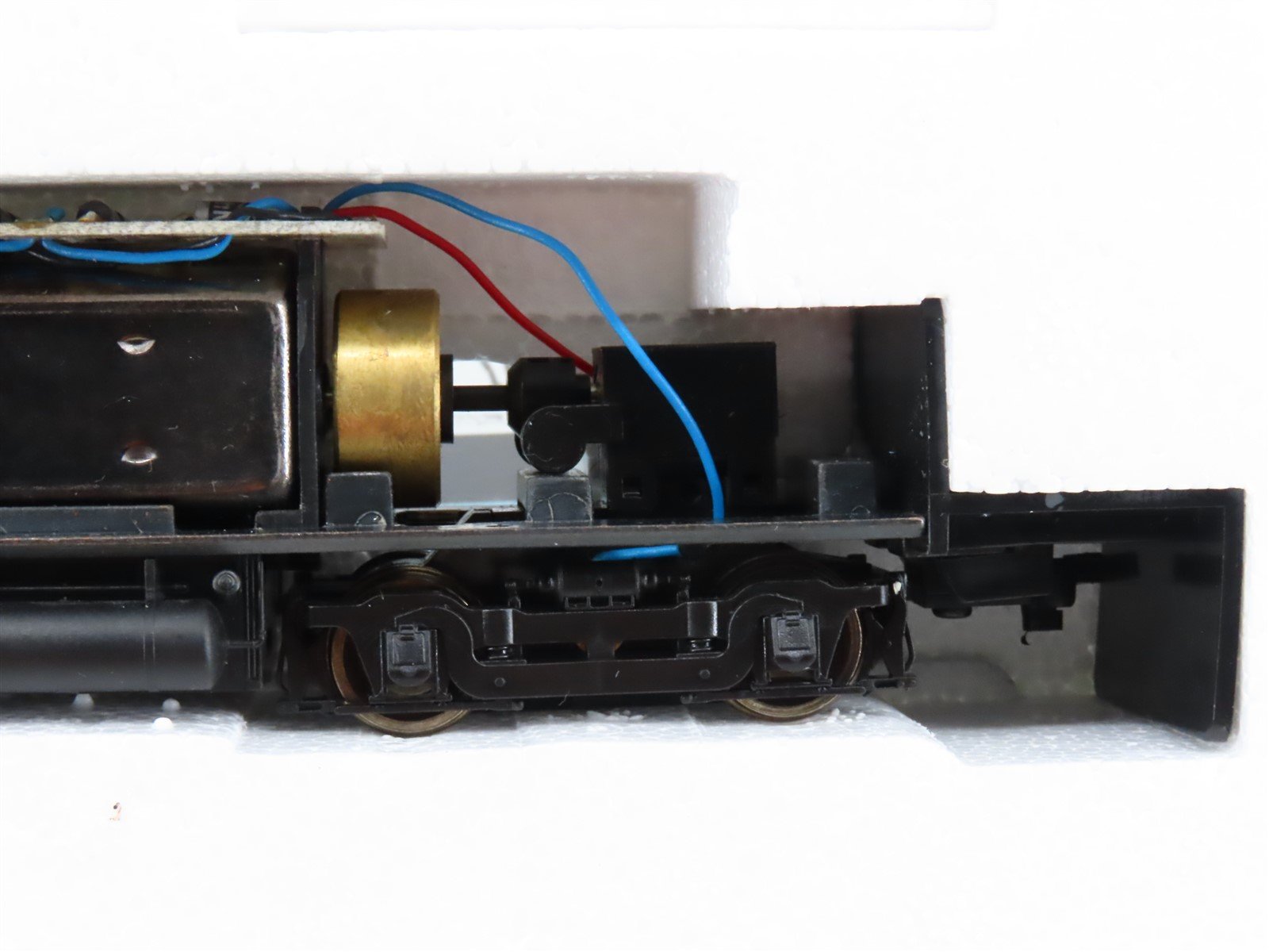 HO Scale Proto 2000 8904 PRR Pennsylvania SW9/1200 Diesel Loco #8529