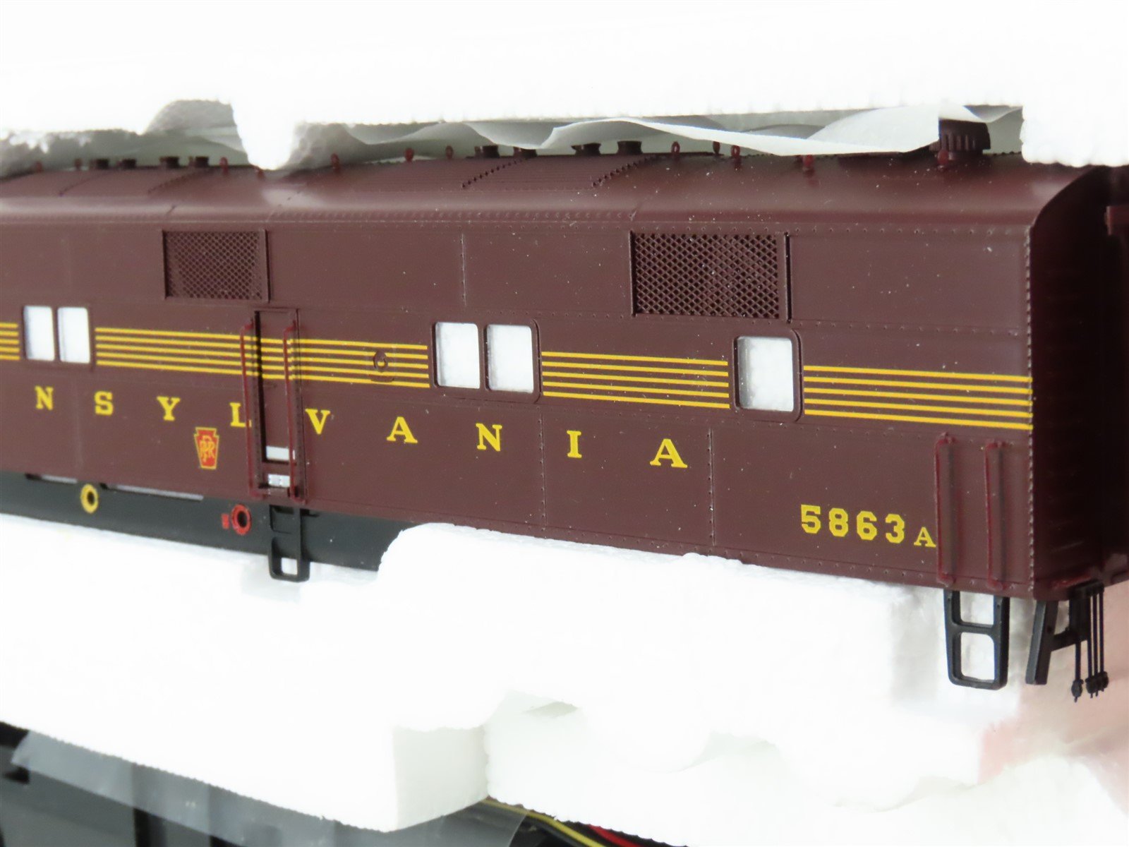 HO Scale Proto 2000 21117 PRR Pennsylvania E7A Diesel Loco #5863