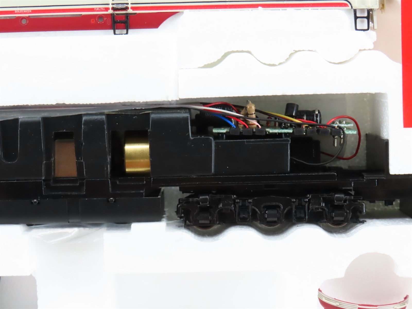 HO Scale Proto 2000 21069 RI Rock Island E7A Diesel Locomotive #635