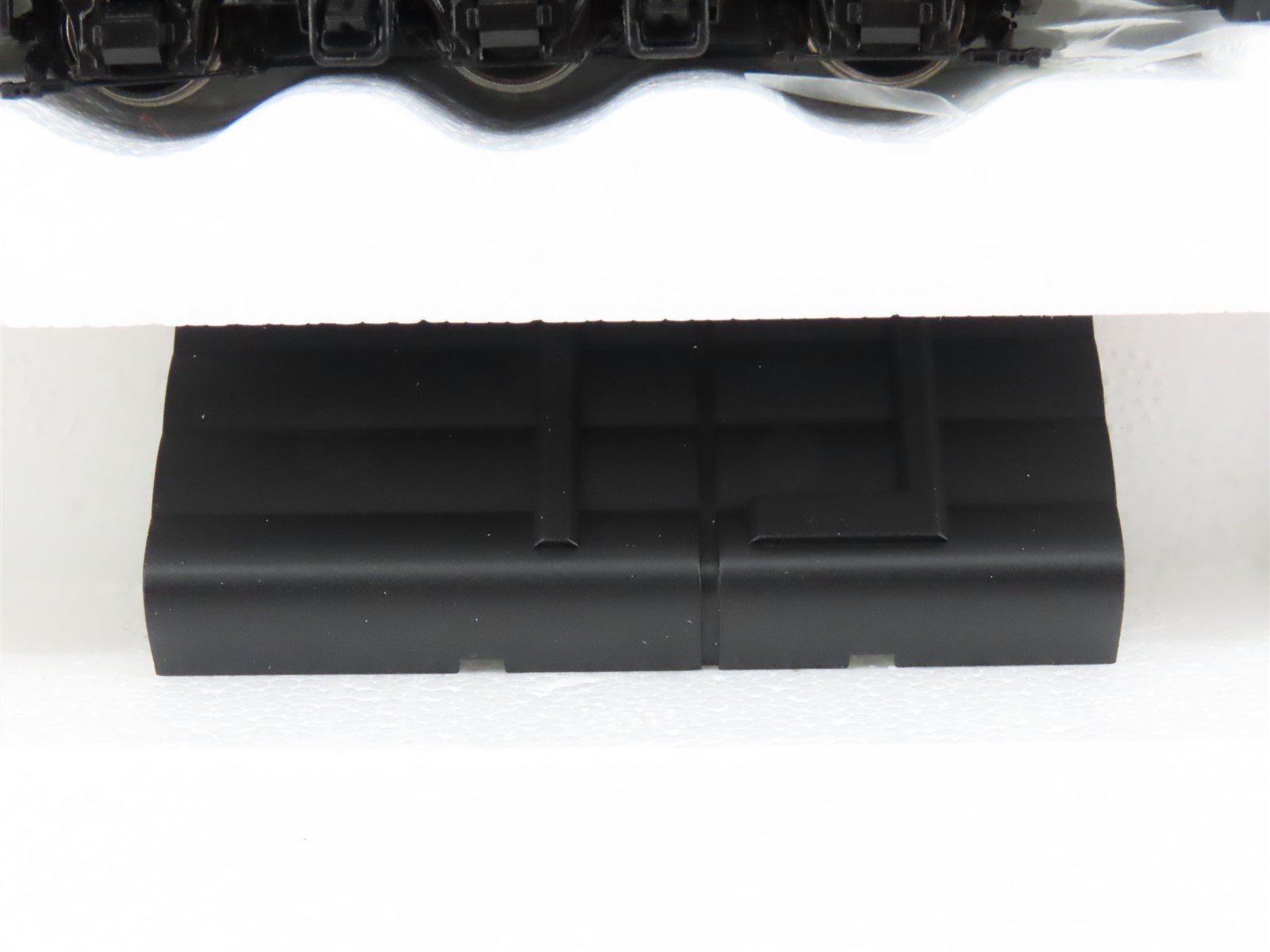 HO Scale Proto 2000 21069 RI Rock Island E7A Diesel Locomotive #635