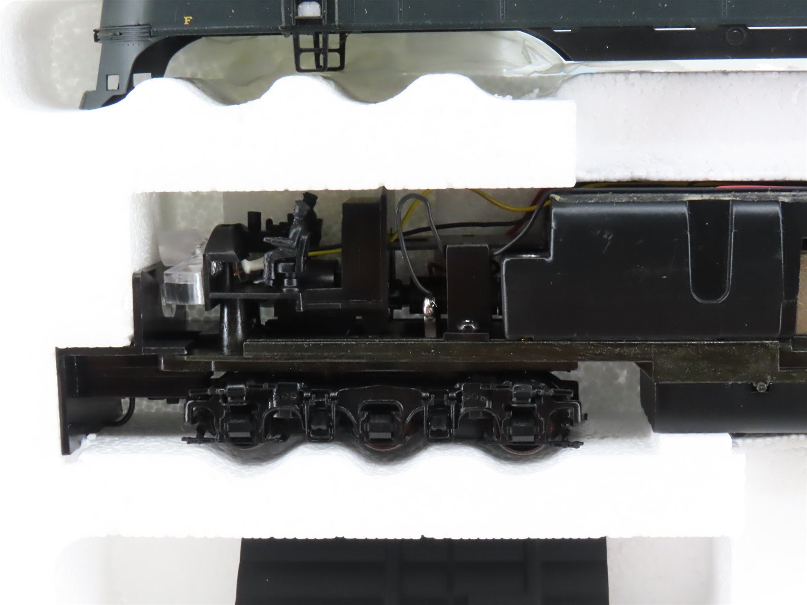 HO Scale Proto 2000 23061 PRR Pennsylvania E7A Diesel Locomotive #5841